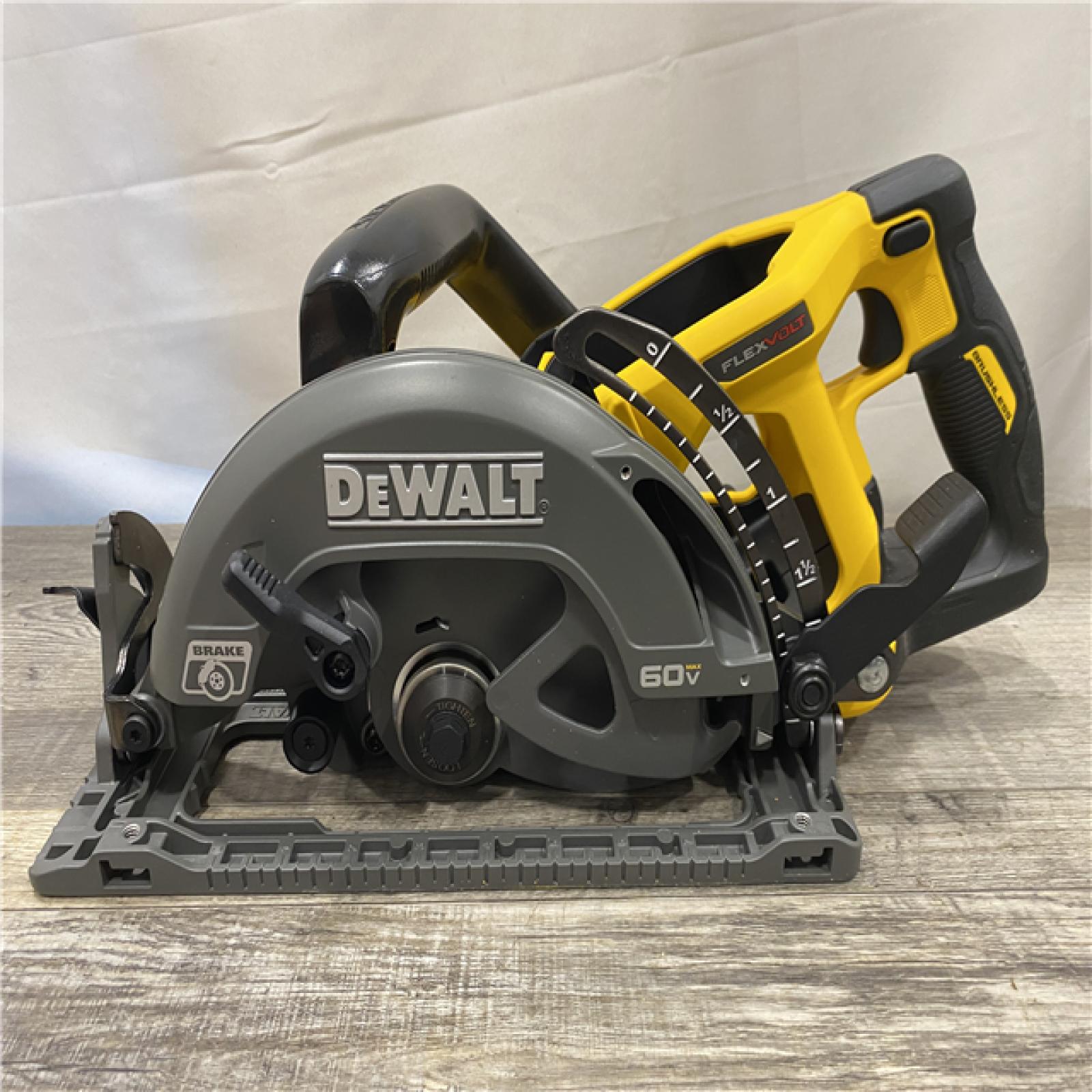 AS-IS DEWALT FLEXVOLT 60V MAX Cordless Brushless 7-1/4 in. Wormdrive Style Circular Saw (Tool Only)