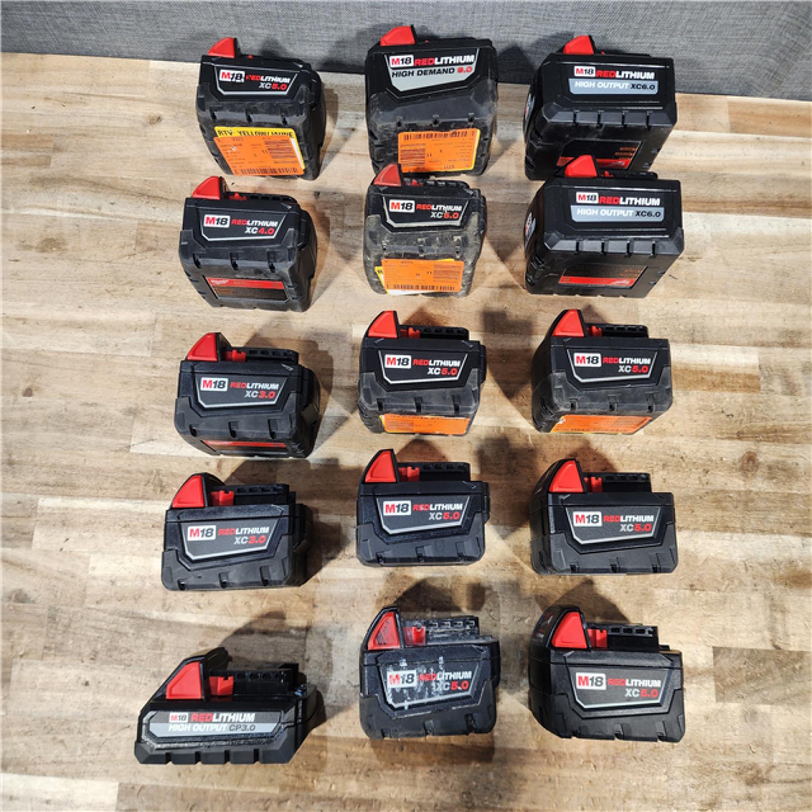 HOUSTON LOCATION - AS - IS MILWAUKEE BATTERY PACK QTY - 15