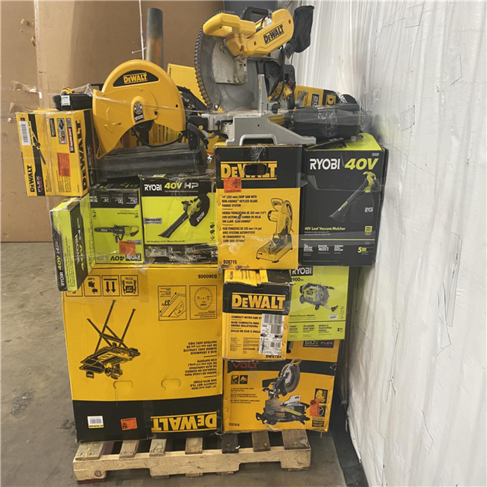 Houston Location AS IS - outdoor pallet