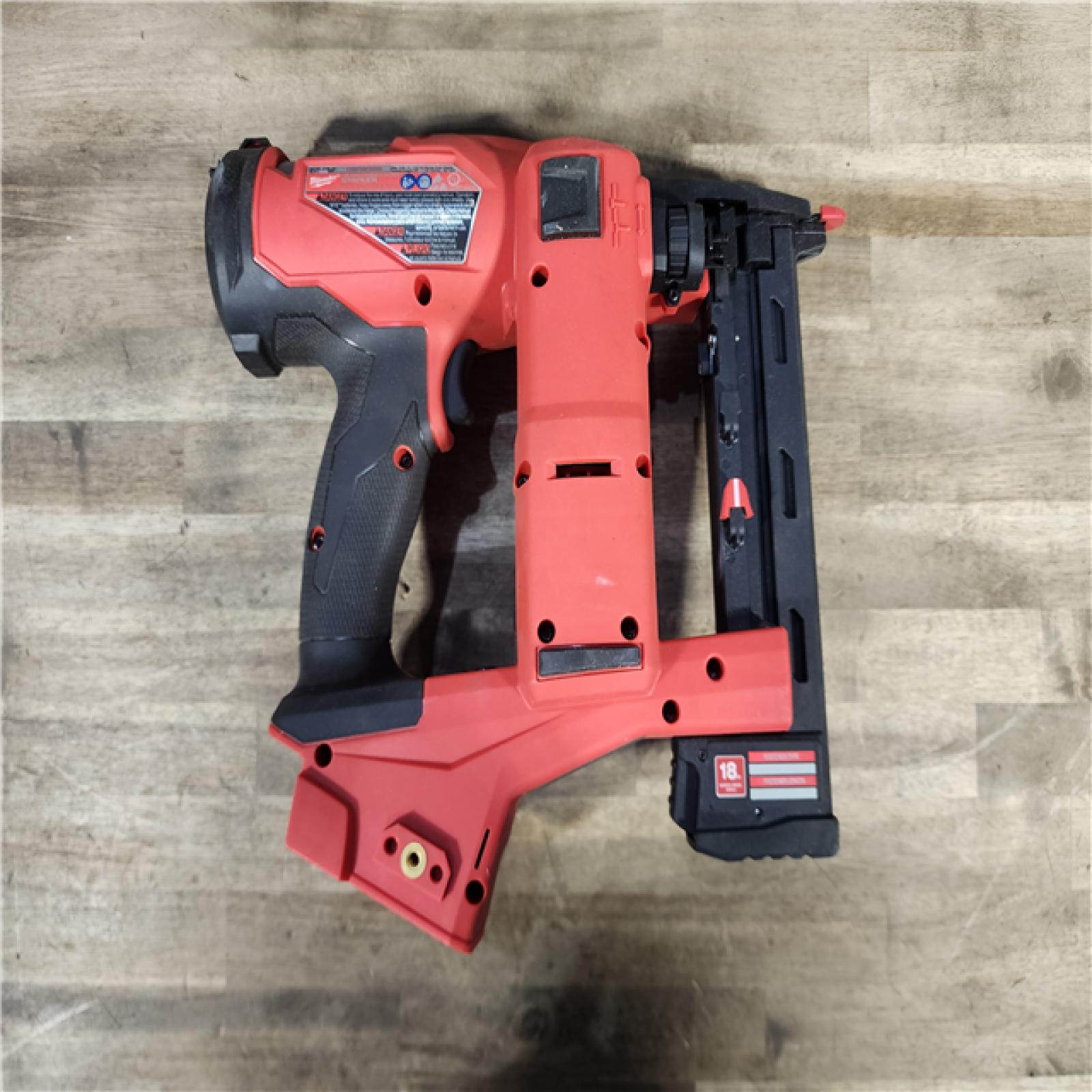 HOUSTON LOCATION - AS-IS MILWAUKEE FUEL 18-Volt Lithium-Ion Brushless Cordless 18-Gauge 1/4 in. Narrow Crown Stapler (Tool-Only)