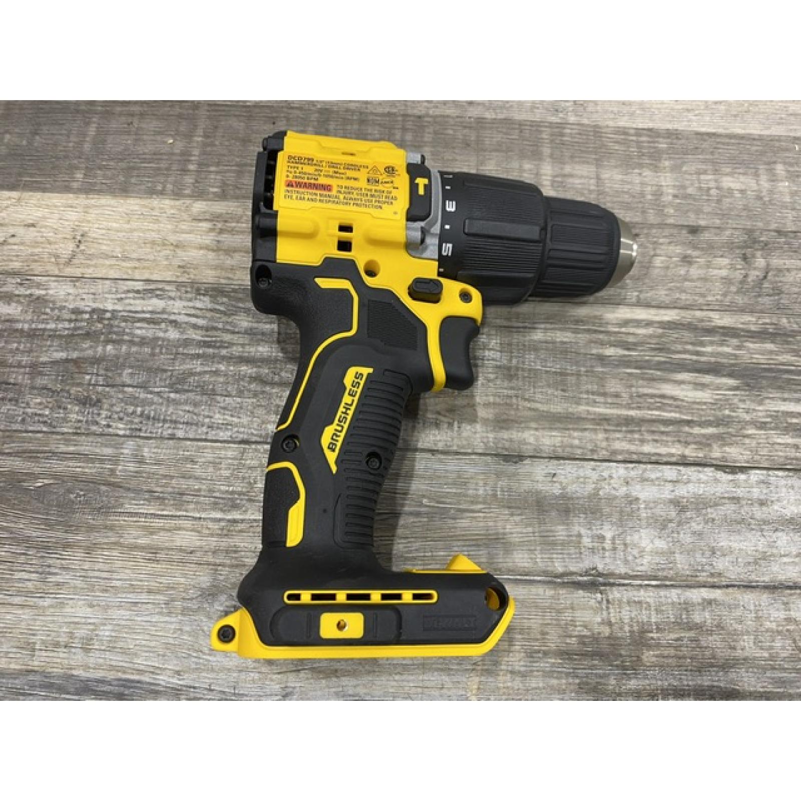 AS-IS DEWALT ATOMIC 20V Cordless 1/2 in. Compact Hammer Drill Kit
