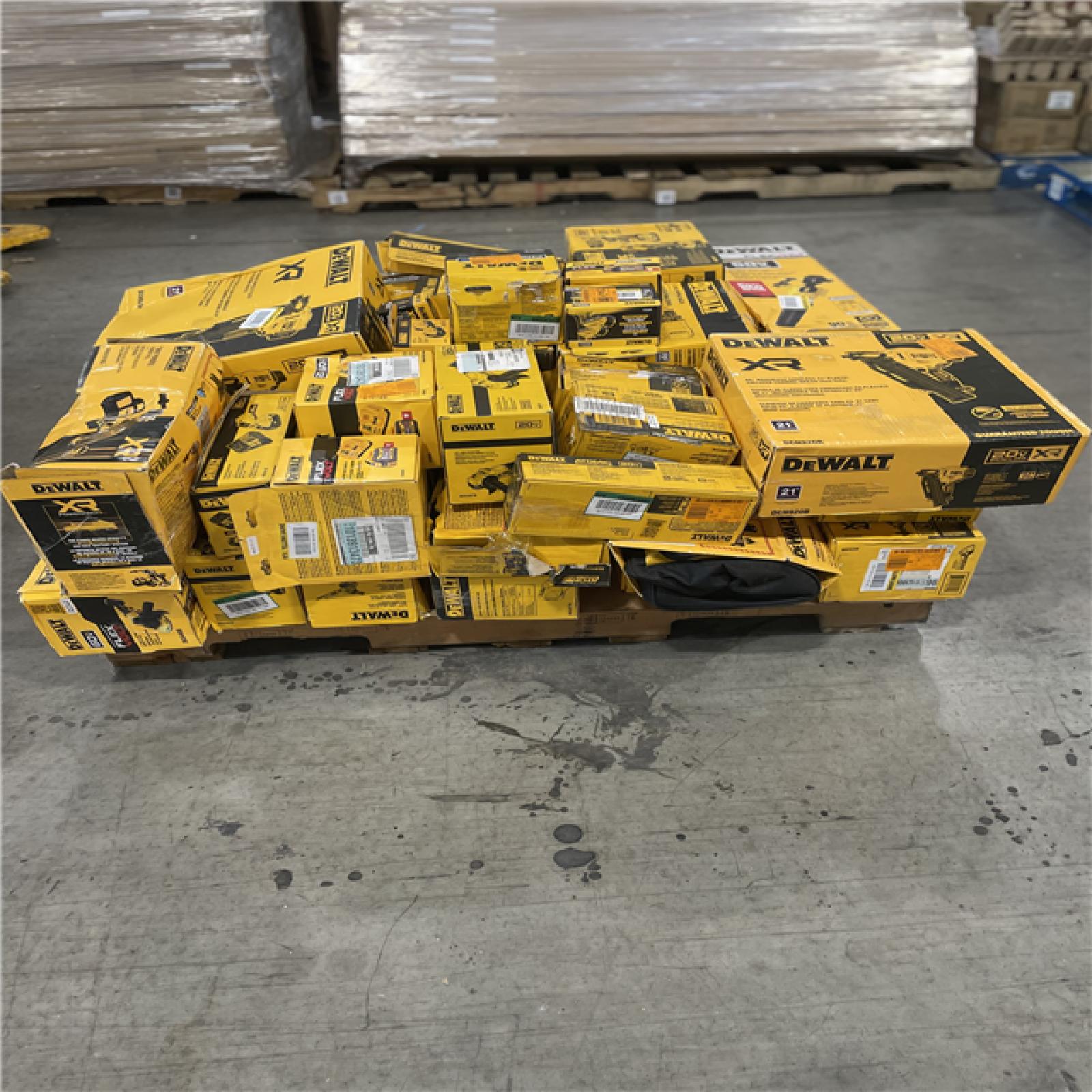 DALLAS LOCATION- AS-IS tool pallet