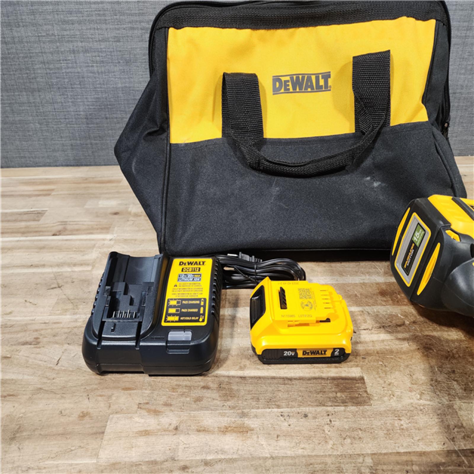 HOUSTON LOCATION - AS - IS DEWALT 20V MAX XR Lithium-Ion Cordless 2-1/2 in. 15-Gauge Finish Nailer Kit