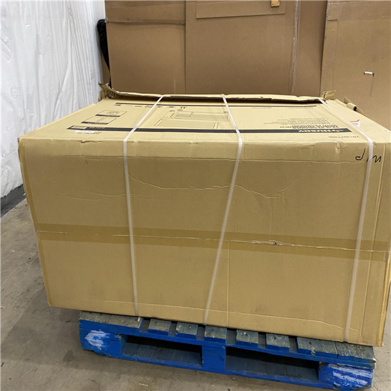 Houston Location AS IS- Husky 52in 10-drawer Work Bench