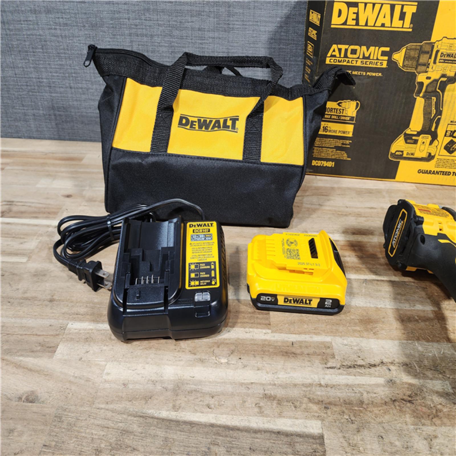 HOUSTON LOCATION - AS - IS DEWALT Atomic 20V Lithium-Ion Cordless Compact 1/2 in. Drill/Driver Kit