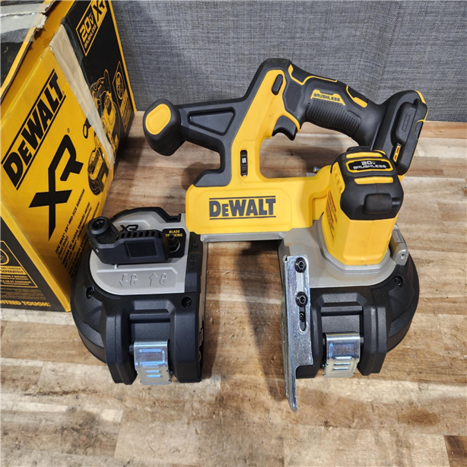 HOUSTON LOCATION - AS - IS DEWALT 20-Volt MAX 3-3/8 in. Cordless Brushless Bandsaw (Tool-Only)