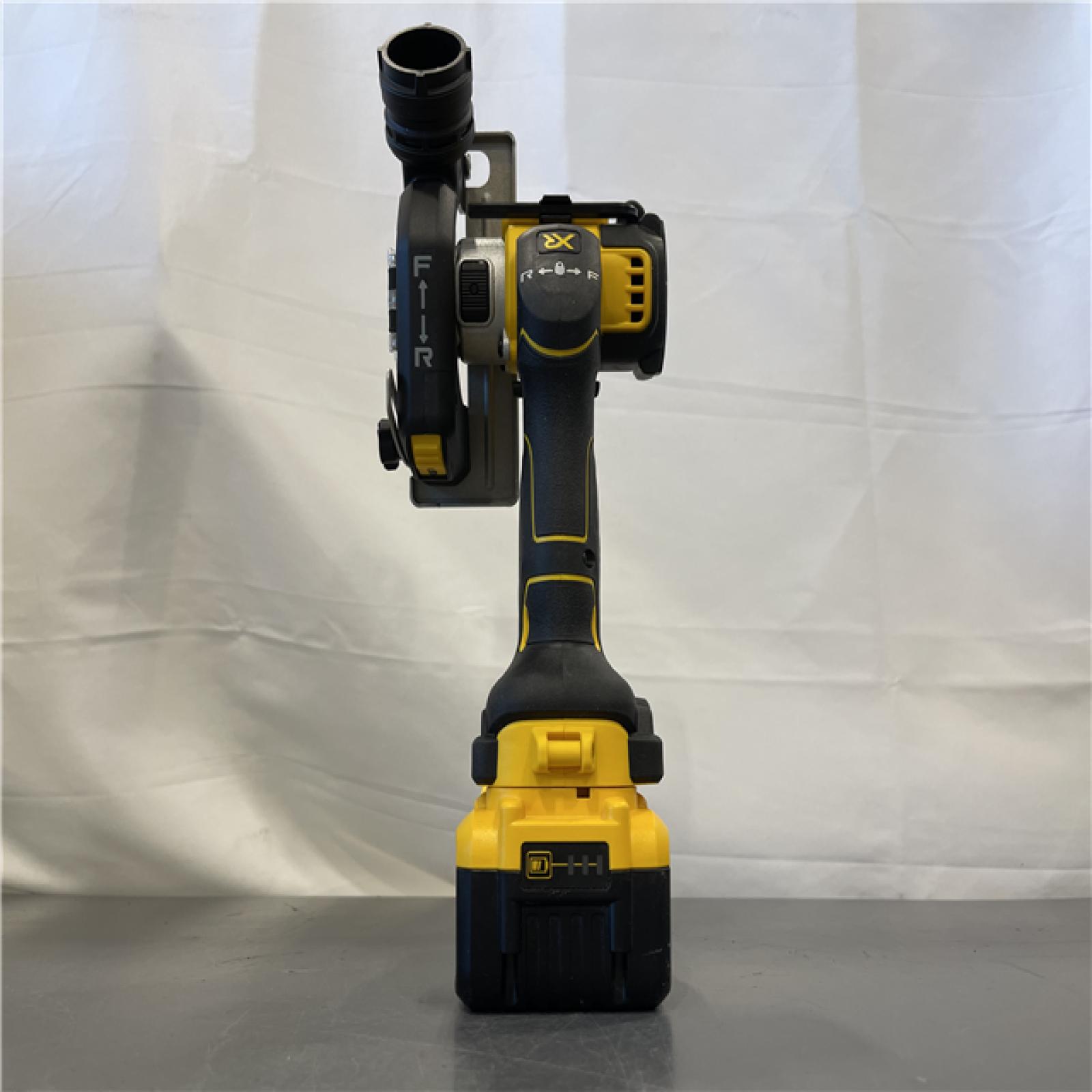 AS-IS - DeWalt 20V XR Lithium-Ion Cordless 3 in. Cut-Off Tool with 6.0 Ah Battery Pack and Charger Kit