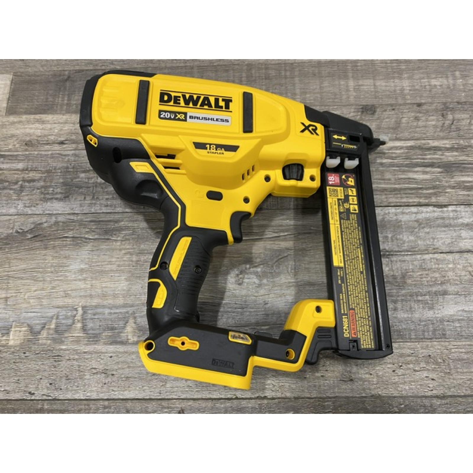 AS-IS DEWALT 20V MAX XR Lithium-Ion Cordless 18-Gauge Narrow Crown Stapler Kit
