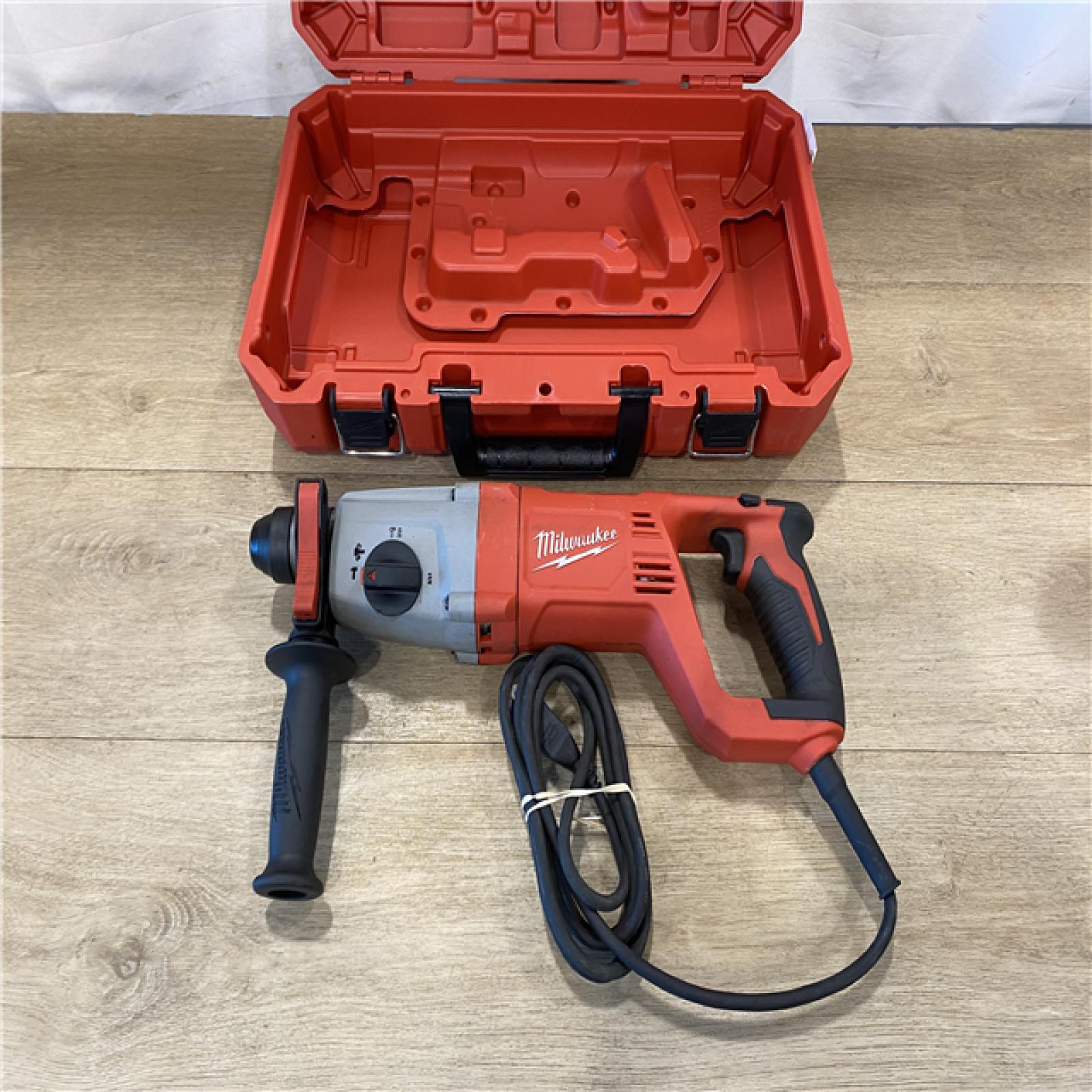 AS-IS Milwaukee 8 Amp Corded 1 in. SDS D-Handle Rotary Hammer