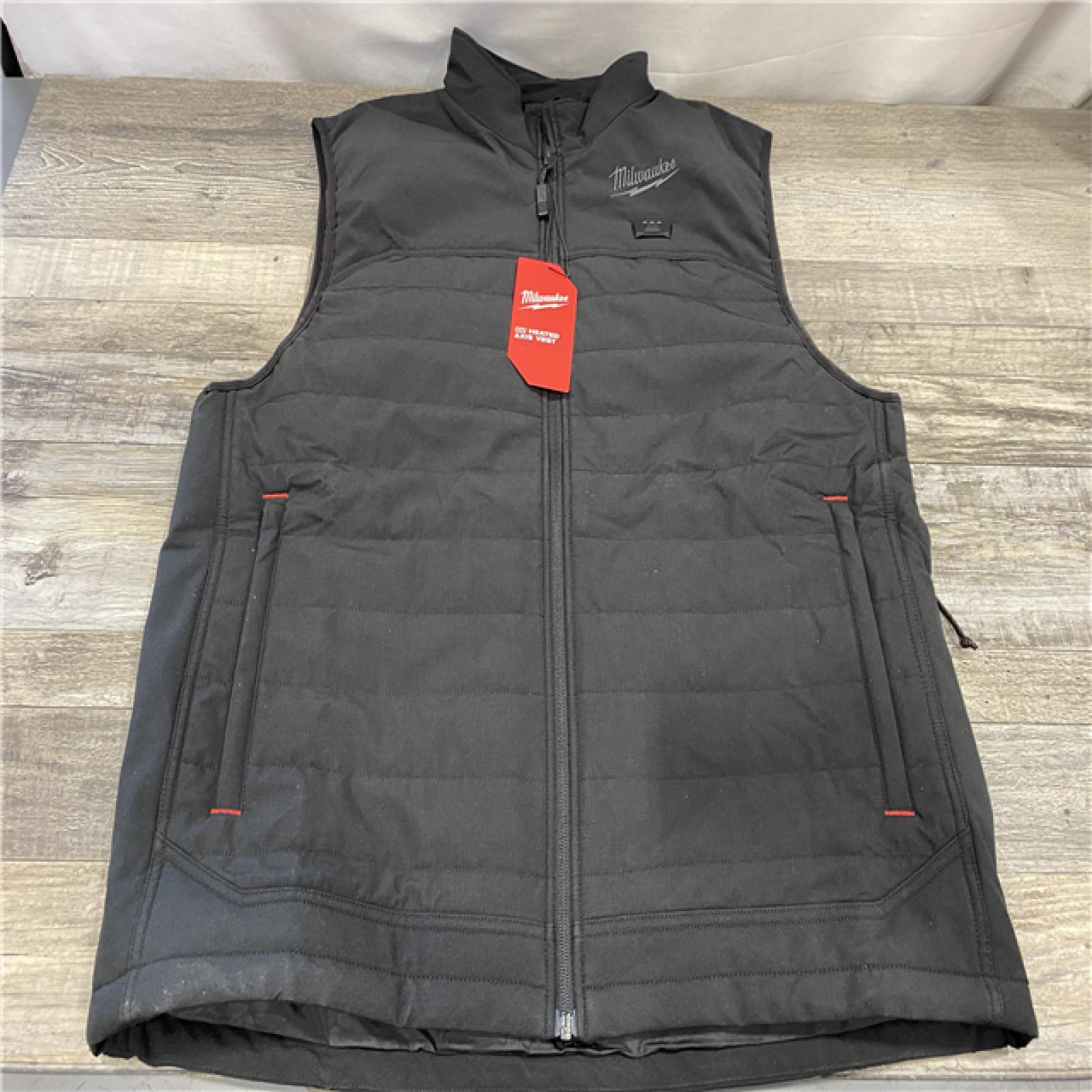 AS-IS Milwaukee Men's Large 12-Volt Lithium-Ion Cordless Axis Black Heated Vest Kit