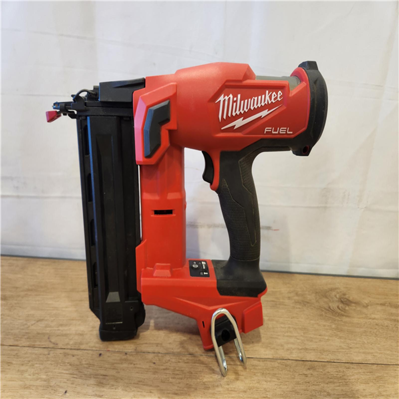AS-IS- Milwaukee M18 FUEL 18 Gauge Brad Nailer