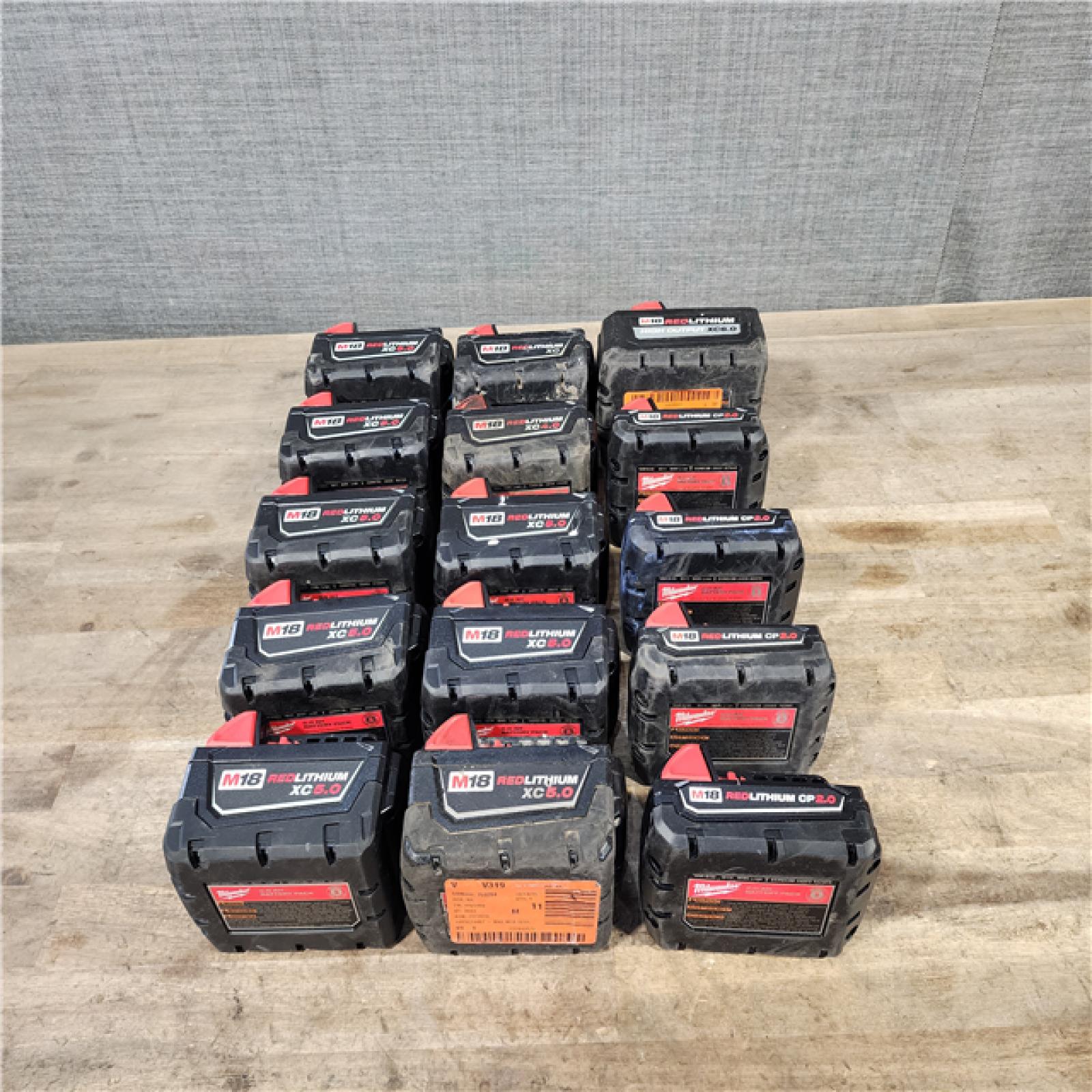 HOUSTON LOCATION - AS-IS MILWAUKEE BATTERY PACK QTY - 15