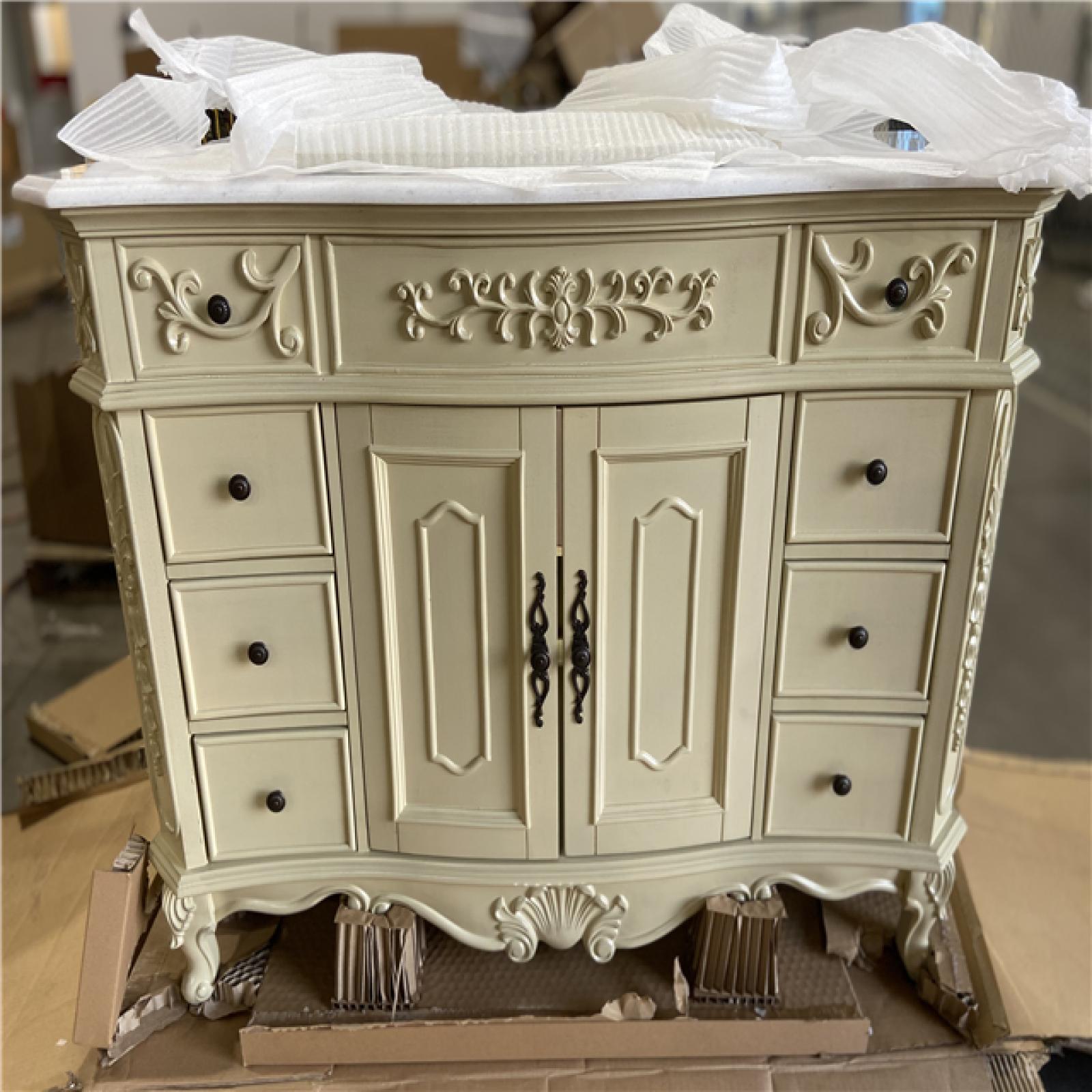 Dallas Location- Vanity