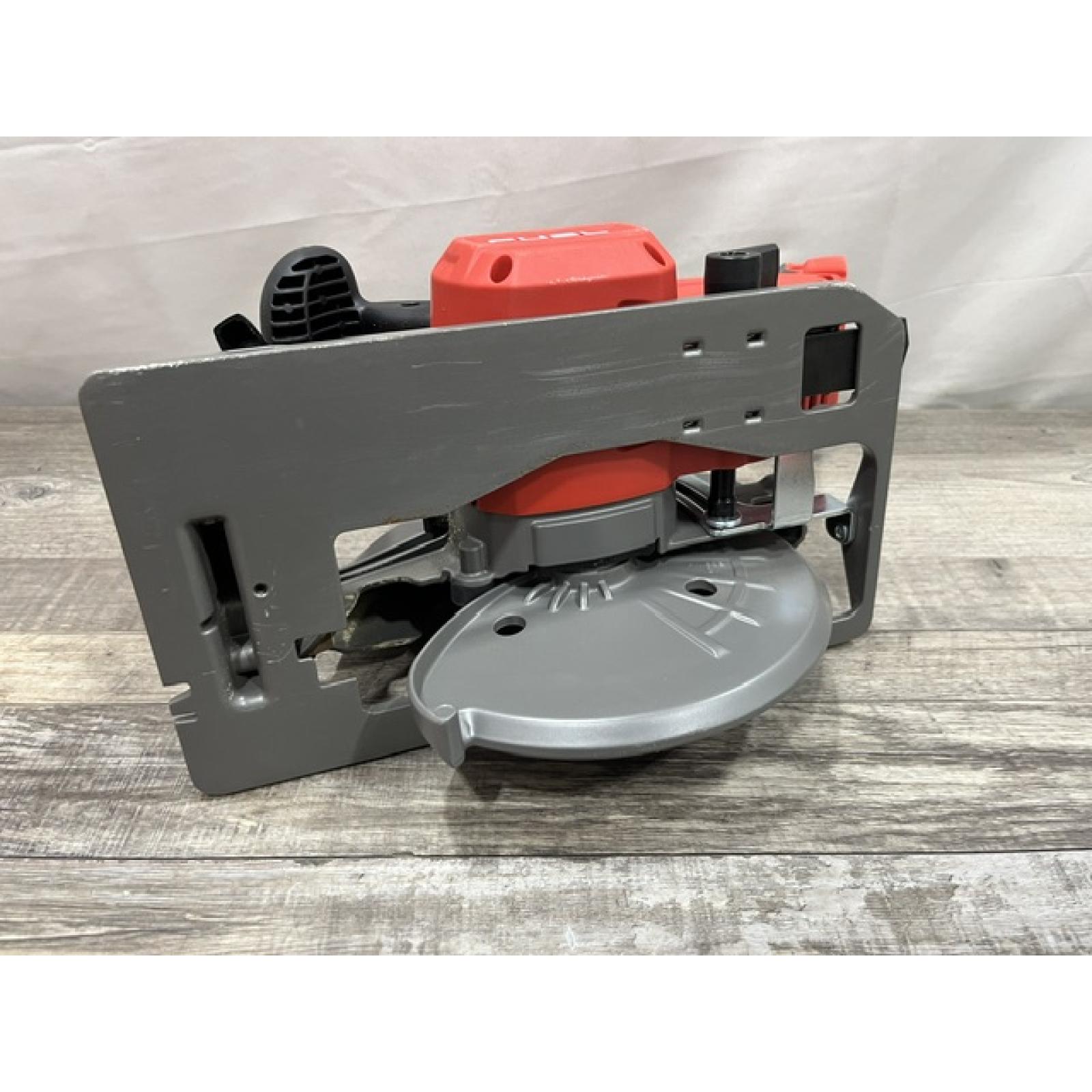 AS-IS Milwaukee FUEL 18V Lithium-Ion Brushless Cordless 7-1/4 in. Circular Saw (Tool-Only)
