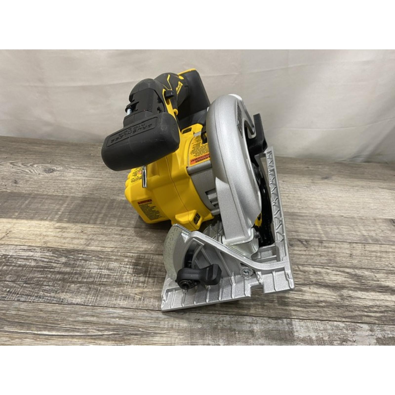 AS-IS DEWALT 20V MAX Cordless Brushless 6-1/2 in. Sidewinder Style Circular Saw (Tool Only)