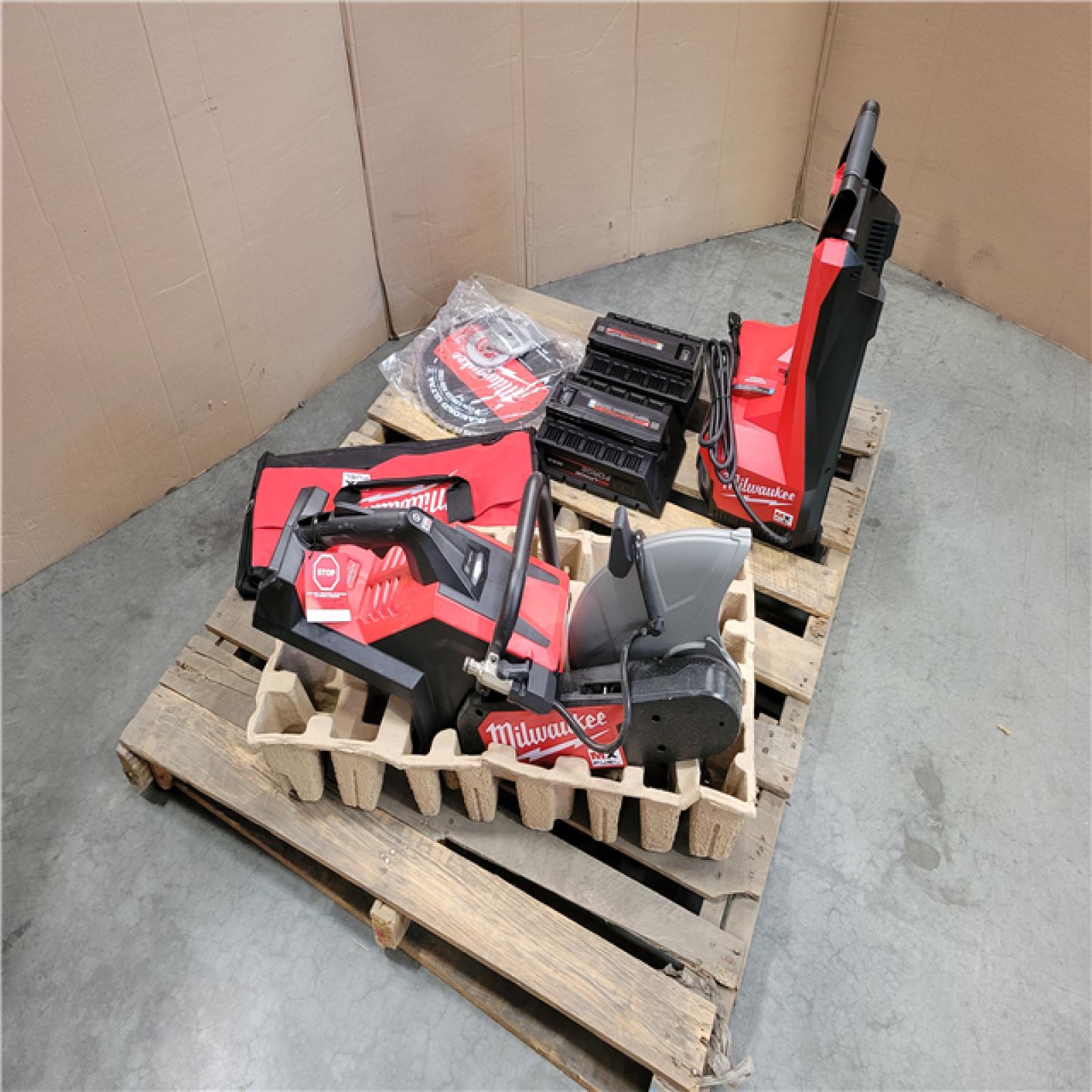 California AS-IS Milwaukee 1/4 Cut-Off Saw  Includes (2) Batteries & Charger; Appears in Excellent Condition