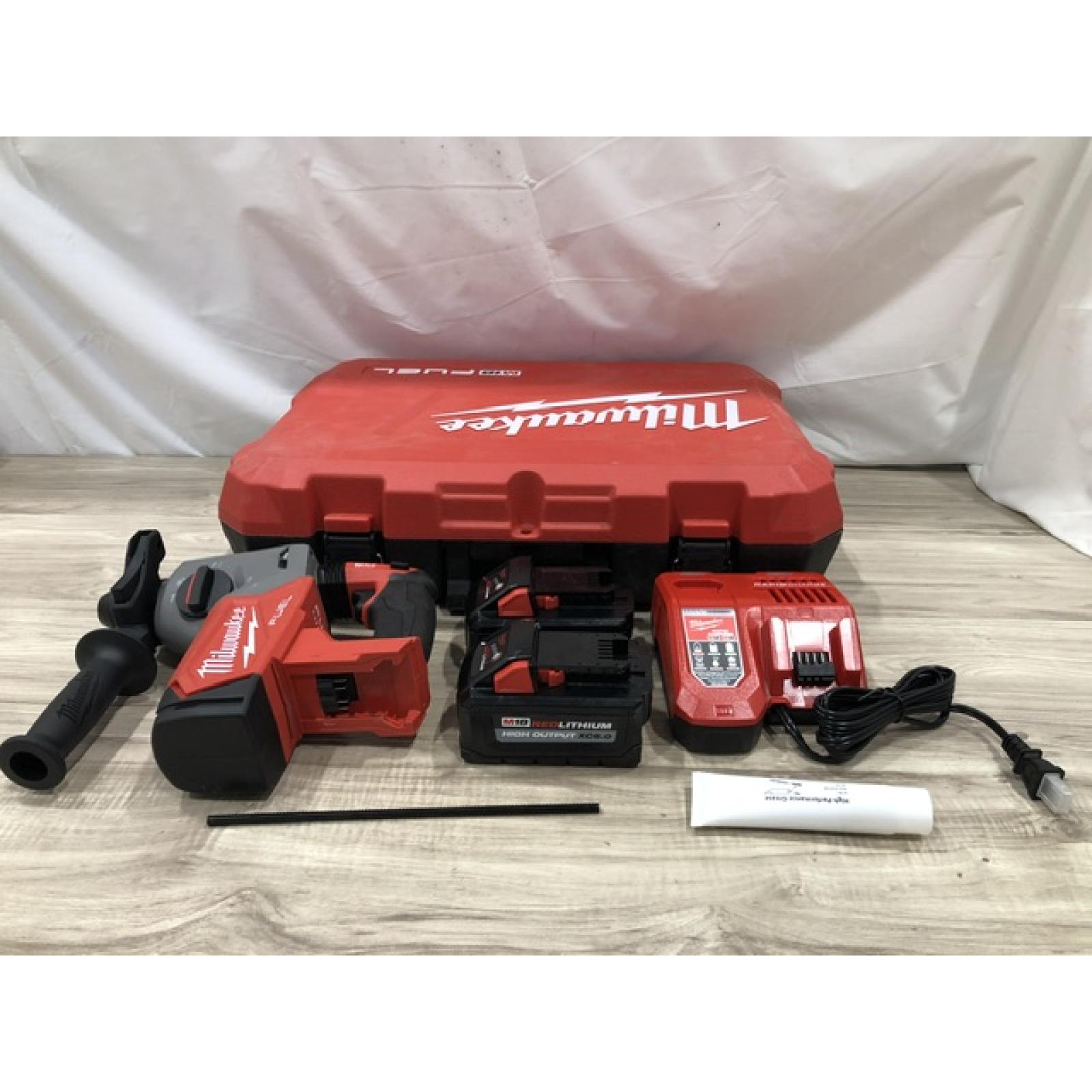 AS-IS Milwaukee 18V M18 FUEL Cordless SDS-Plus Rotary Hammer Kit