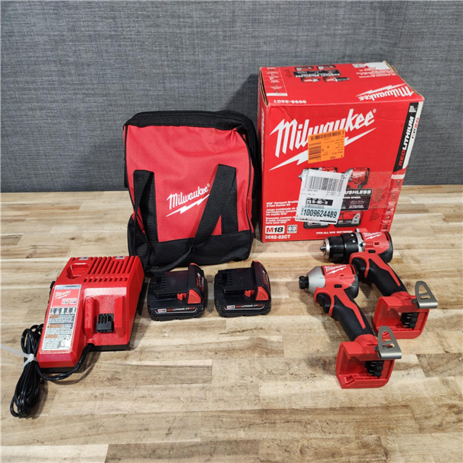 HOUSTON LOCATION - AS-IS Milwaukee 18V Lithium-Ion Brushless Cordless Compact Drill/Impact Combo Kit