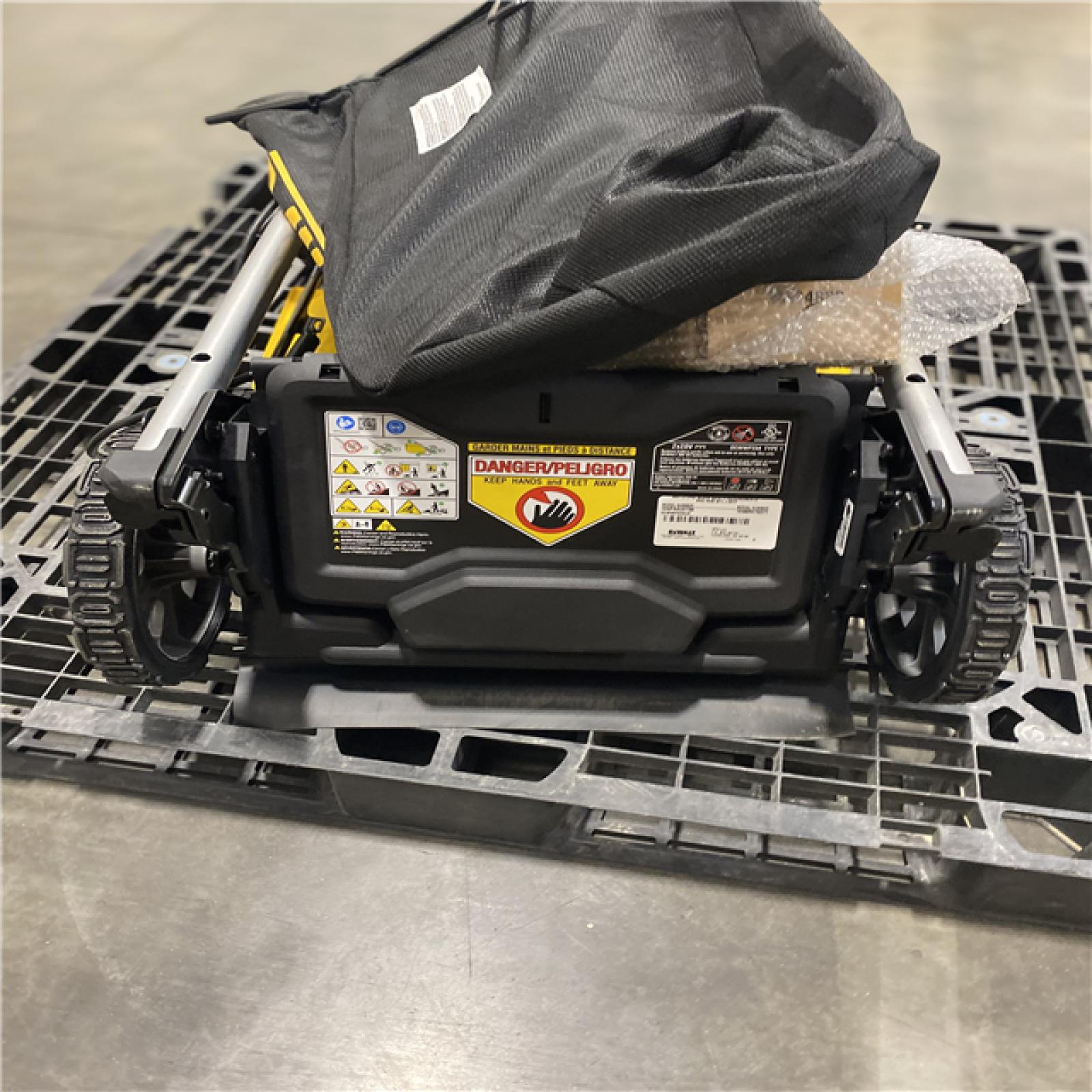 As-Is- 2x20V MAX 21 in. Cordless Battery Powered Push Lawn Mower Kit with (2) 10 Ah Batteries and Chargers