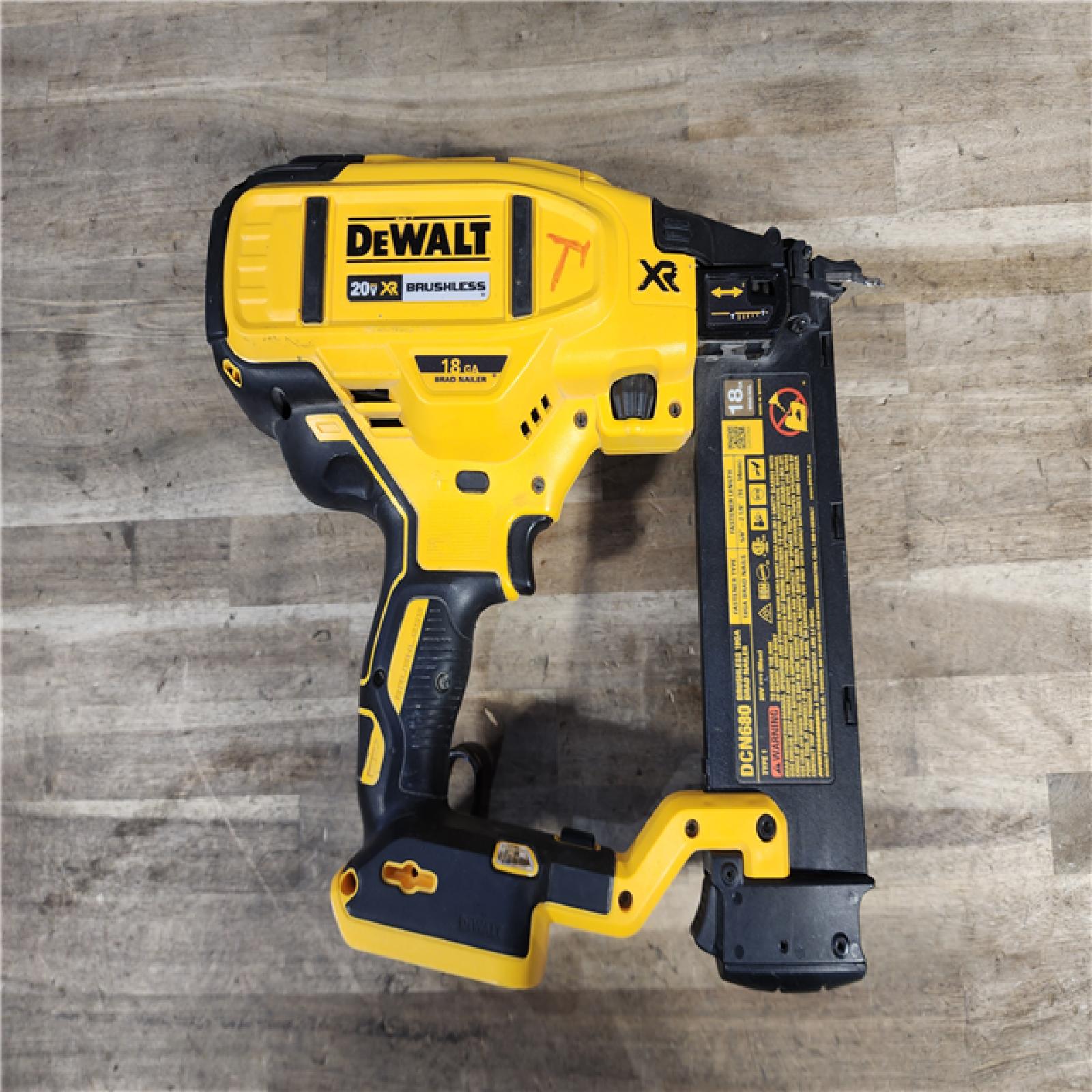 HOUSTON LOCATION - AS-IS DeWalt 20V MAX XR Lithium-Ion Electric Cordless 18-Gauge Brad Nailer (Tool Only)