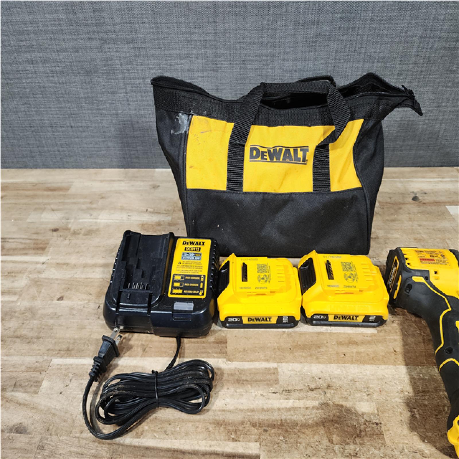 HOUSTON LOCATION - AS - IS DEWALT Atomic 20V Max Lithium-Ion Brushless Cordless Compact 1/4 in. Impact Driver Kit