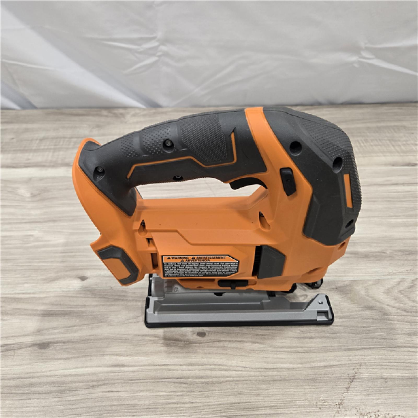 LIKE NEW! - RIDGID 18V Cordless Jig Saw Kit