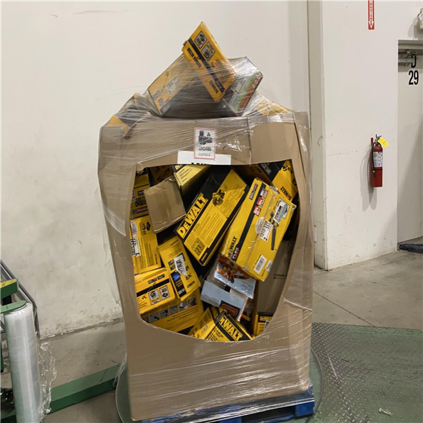 DALLAS LOCATION - AS-IS TOOL PALLET