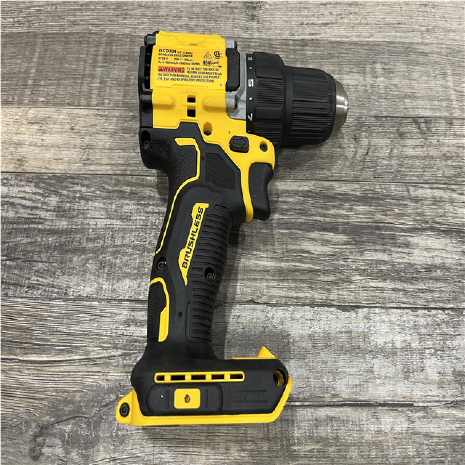 AS-IS DEWALT Atomic 20V Lithium-Ion Cordless Compact 1/2 in. Drill/Driver Kit