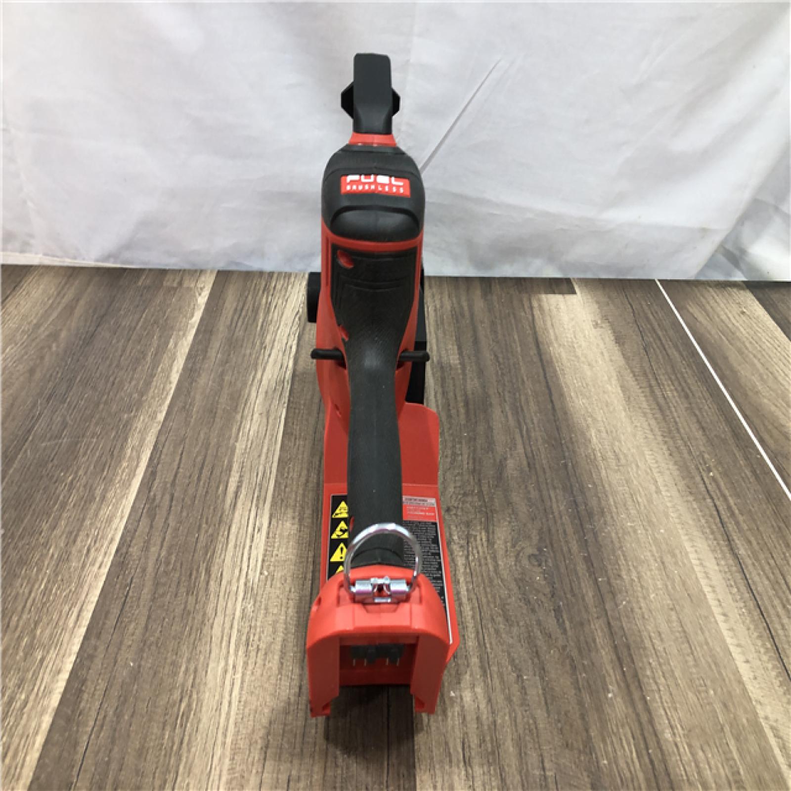 AS-IS Milwaukee M18 FUEL 18V Lithium-Ion Brushless Battery 8 in. HATCHET Pruning Saw (Tool-Only)