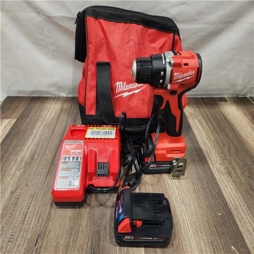 AS-IS- Milwaukee M18 18V Drill/Driver Kit