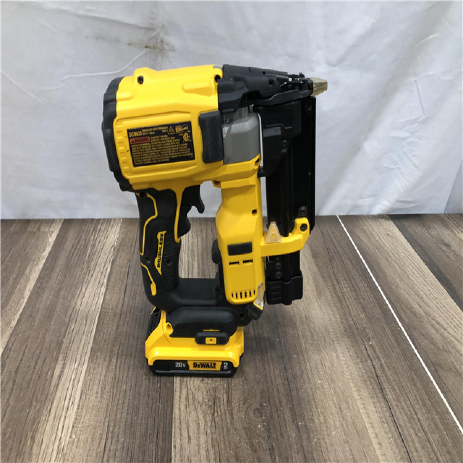 AS-IS DEWALT ATOMIC 20V MAX Lithium Ion Cordless 23 Gauge Pin Nailer Kit