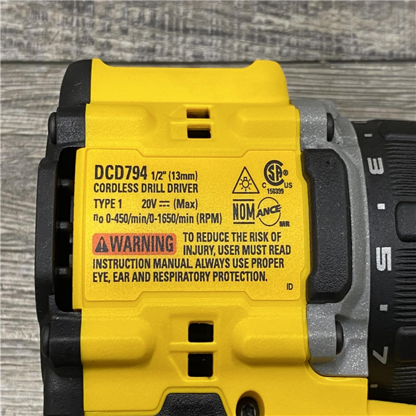 AS-IS DEWALT Atomic 20V Lithium-Ion Cordless Compact 1/2 in. Drill/Driver Kit