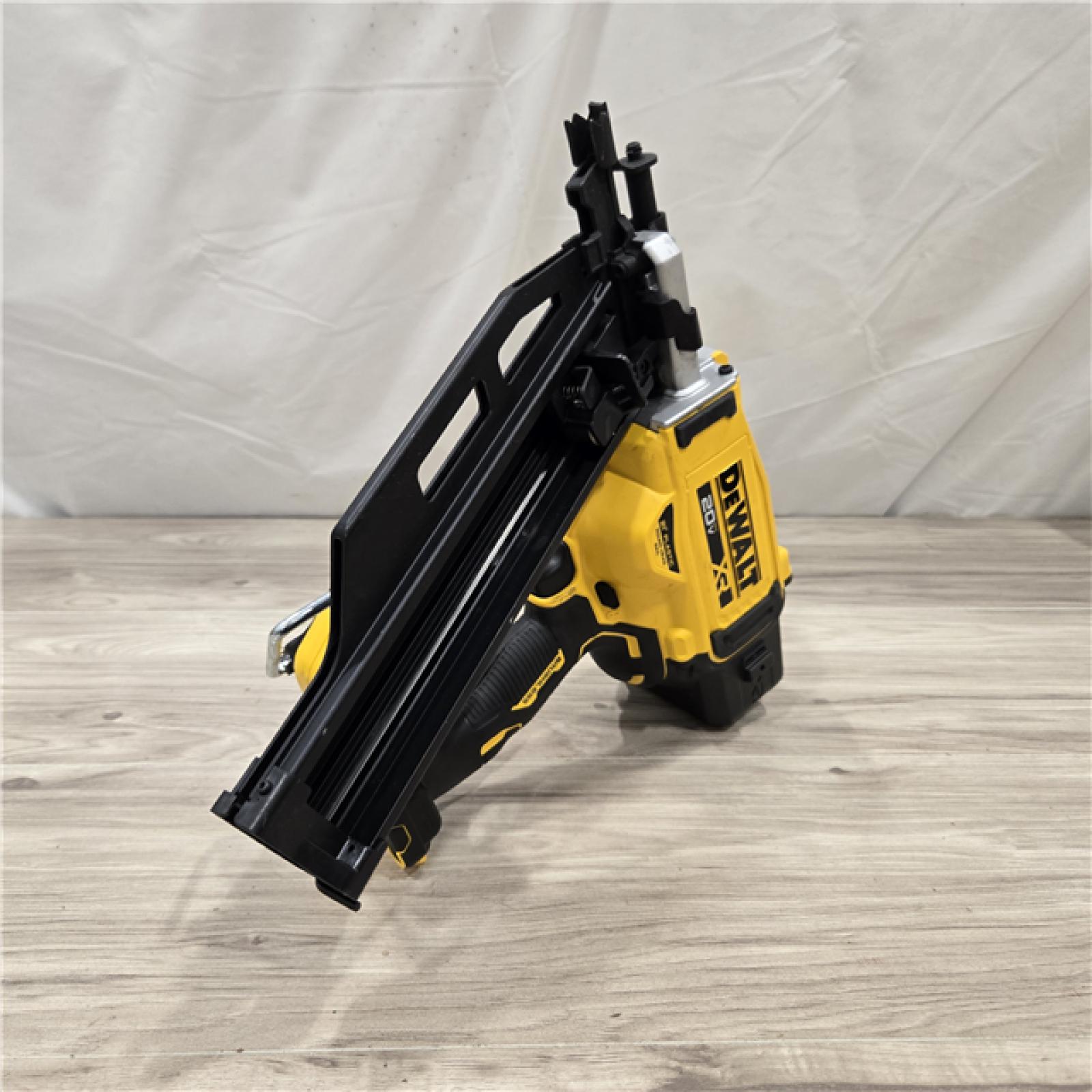 AS-IS DEWALT 20-Volt 21° Cordless Framing Nailer (Tool-Only)