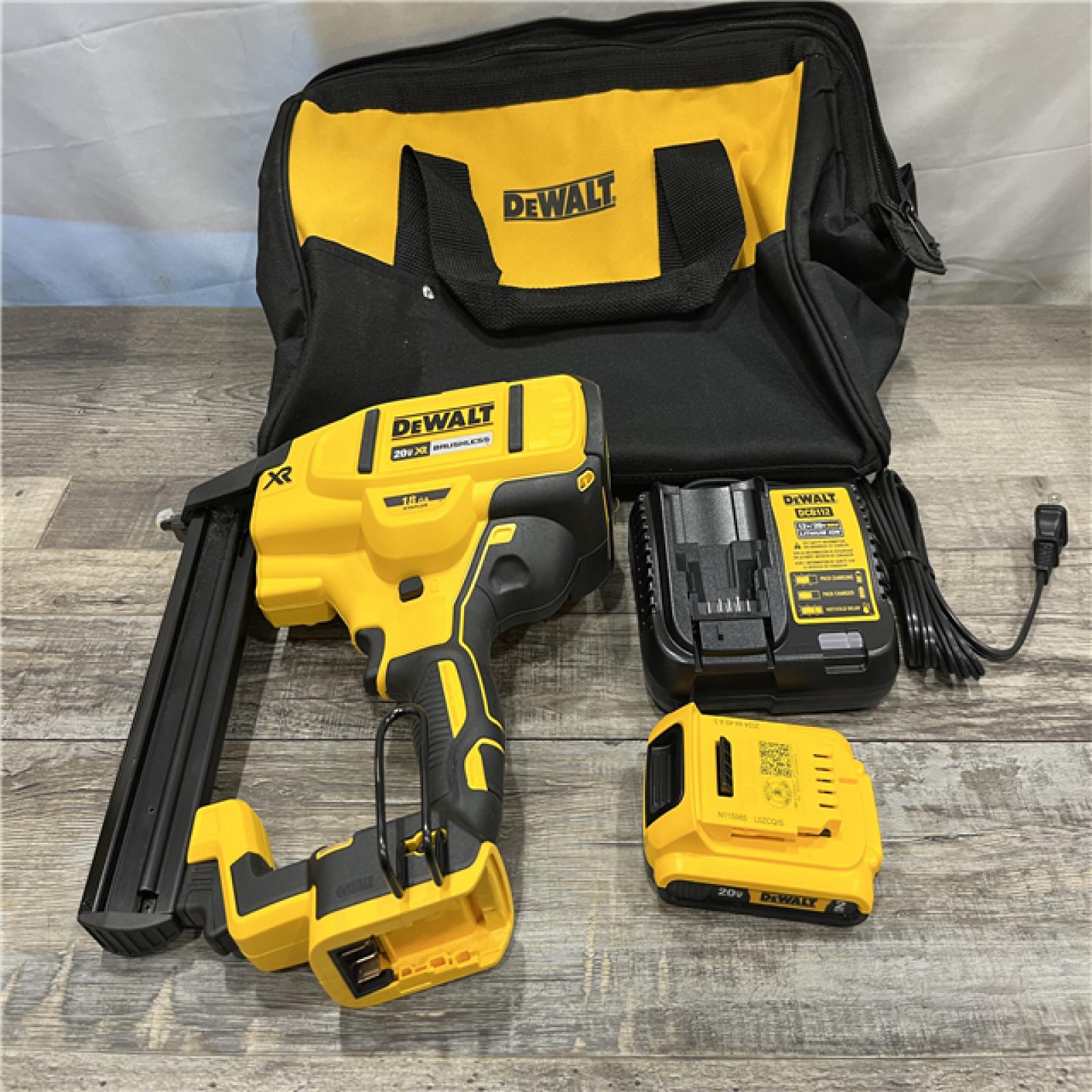 AS-IS DEWALT 20V MAX XR Lithium-Ion Cordless 18-Gauge Narrow Crown Stapler Kit