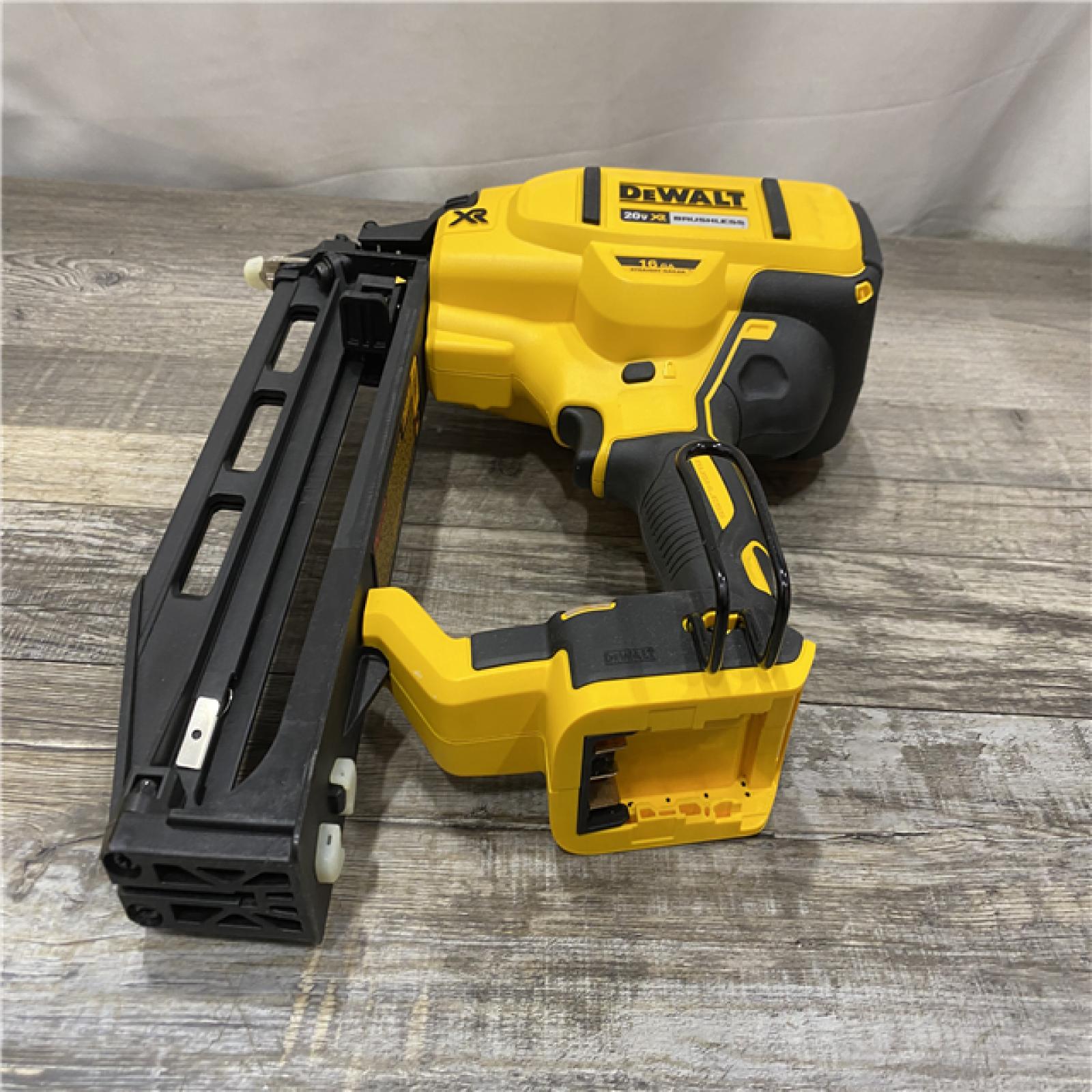 AS-IS DEWALT 20V MAX XR 16-Gauge Lithium-Ion Cordless Finish Nailer (Tool Only)