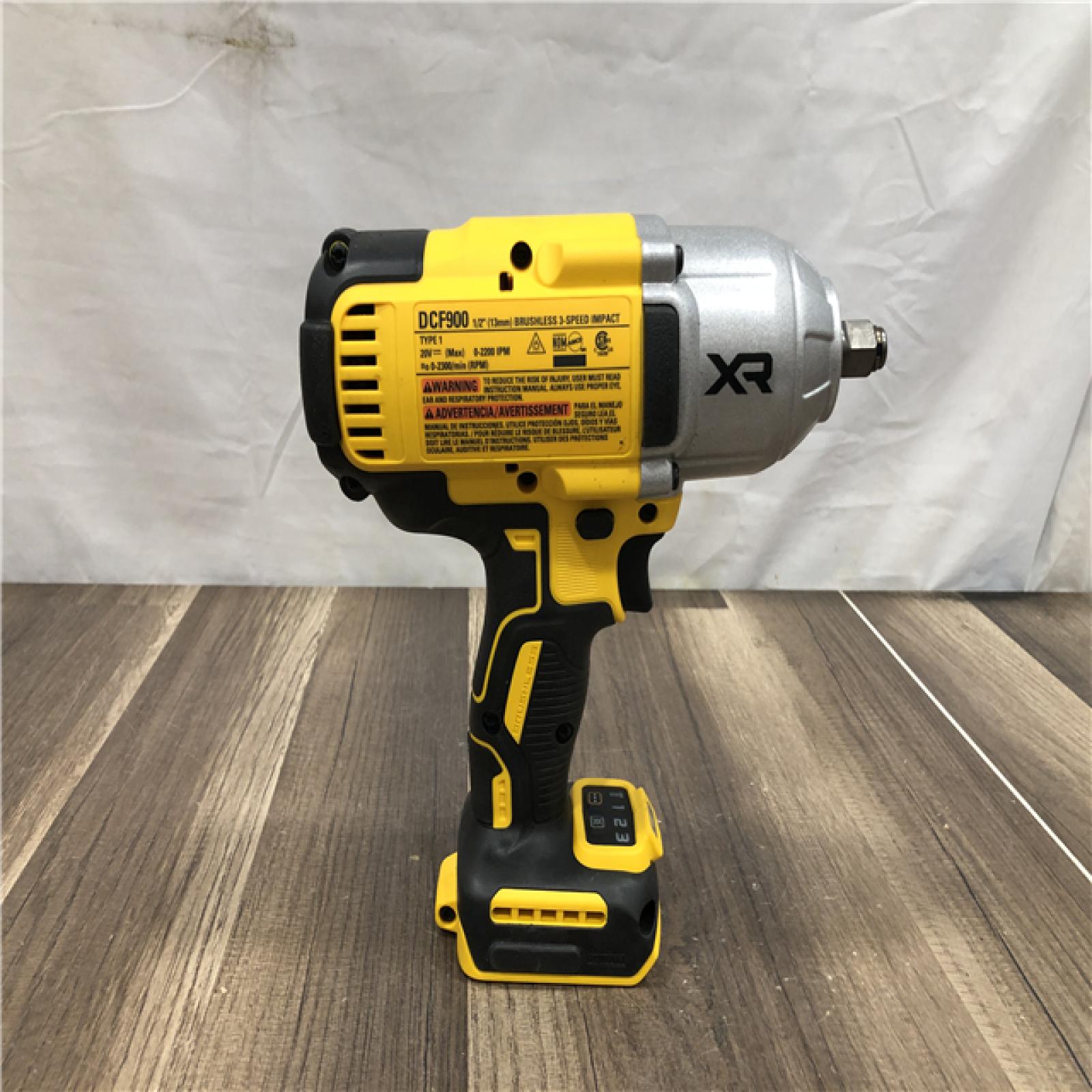 AS-IS DEWALT 20V MAX Lithium-Ion Cordless 1/2 in. Impact Wrench Kit