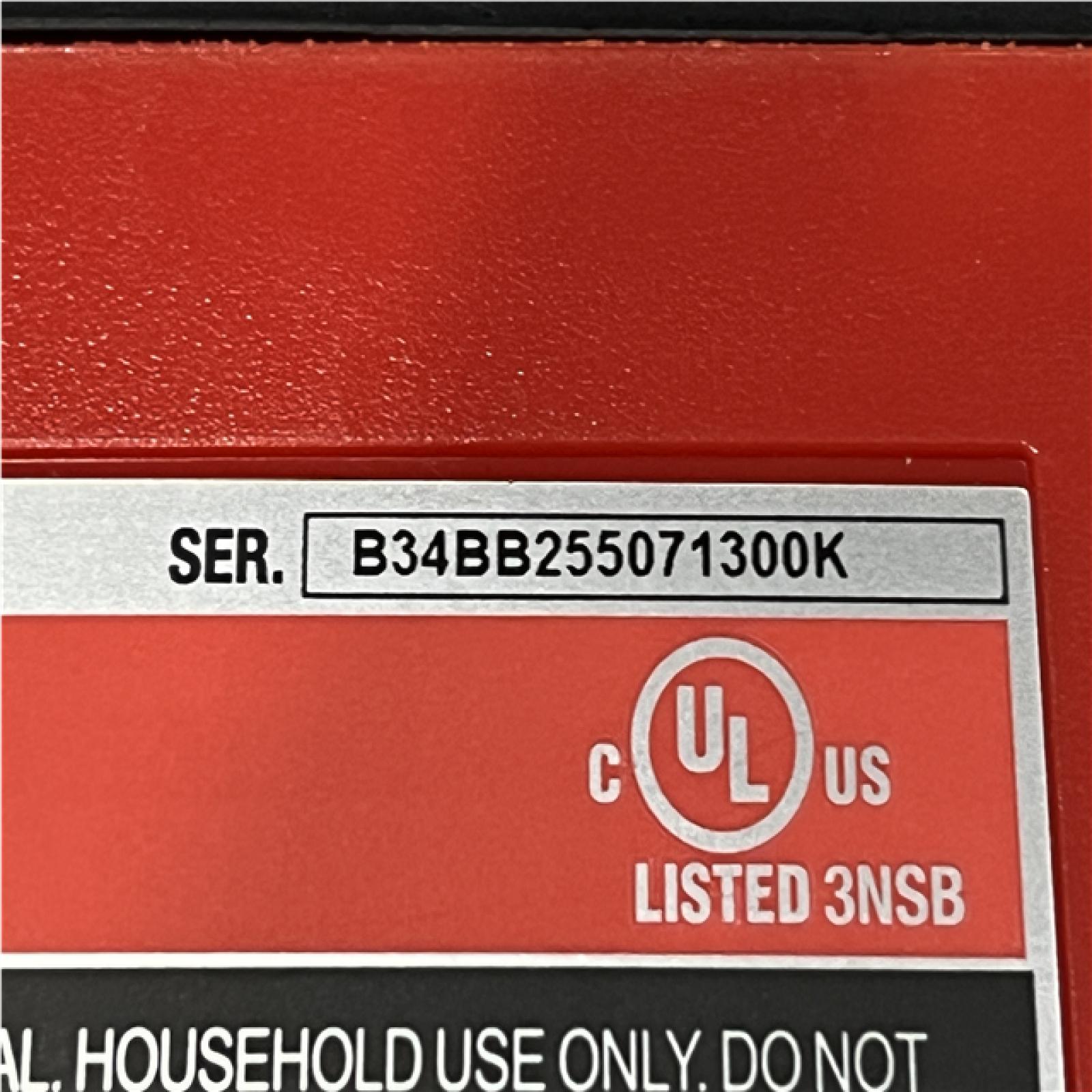 NEW - Milwaukee 18-Volt 2 Gal. Lithium-Ion Cordless Wet/Dry Vacuum (Vacuum-Only)