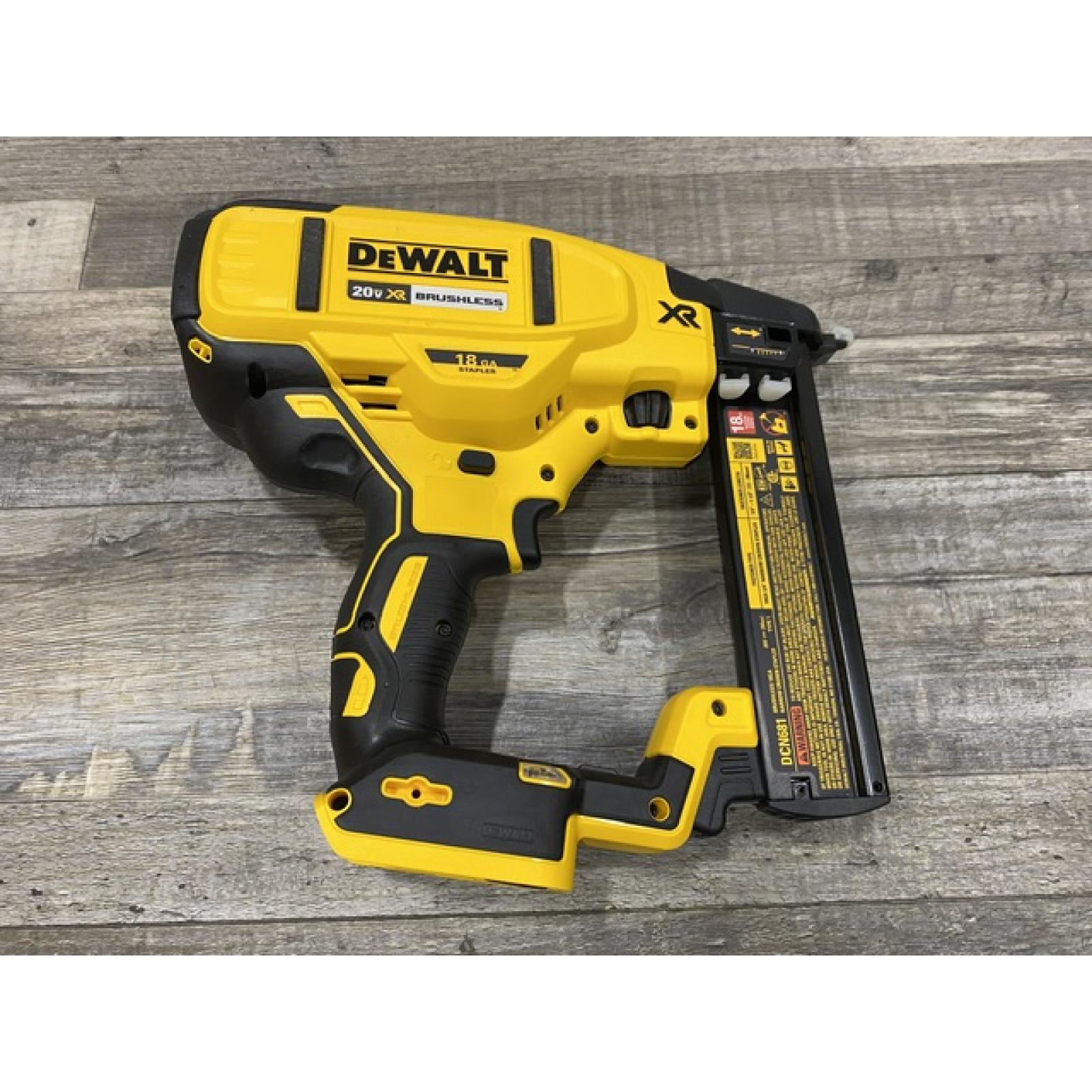 AS-IS DEWALT 20V MAX XR Lithium-Ion Cordless 18-Gauge Narrow Crown Stapler Kit