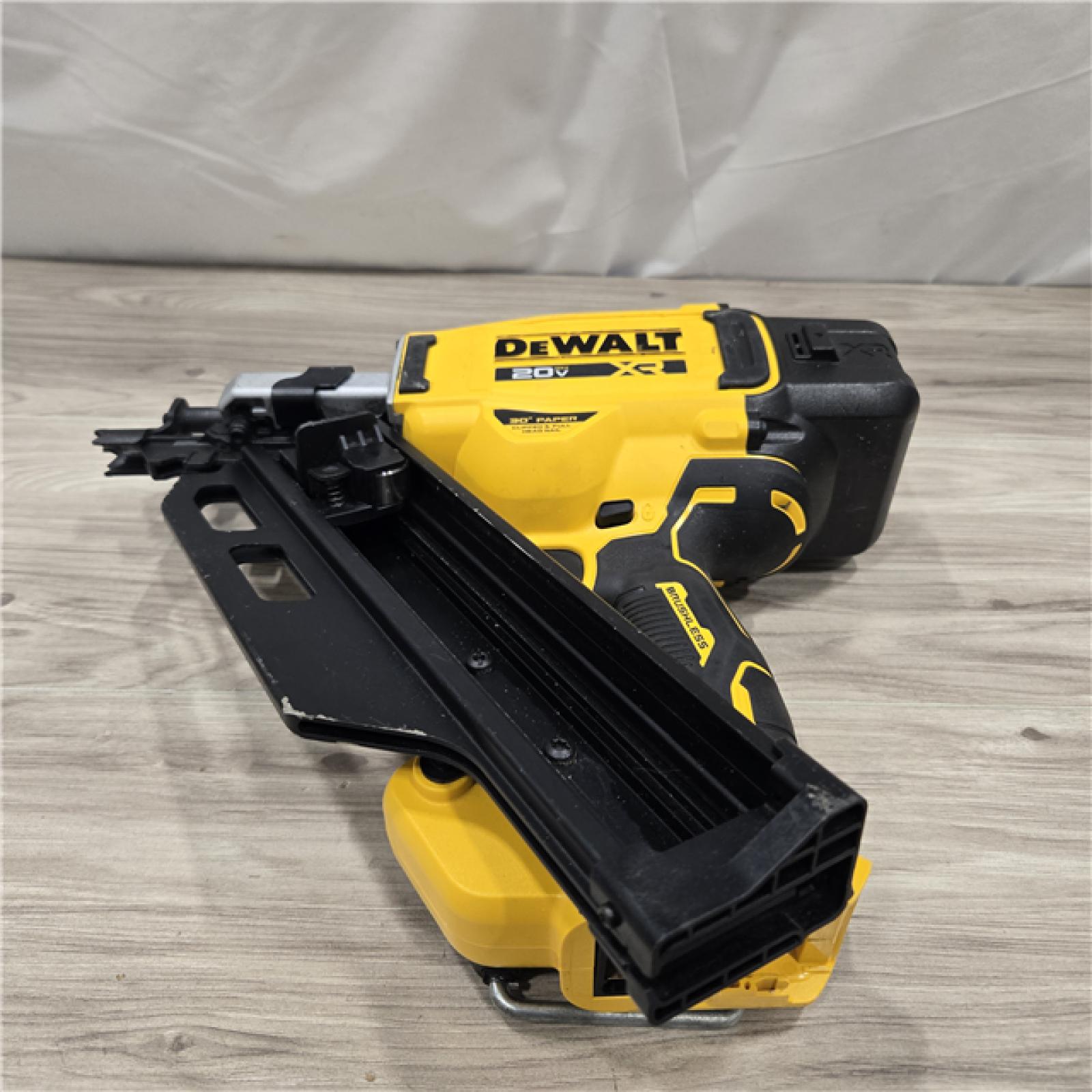 AS-IS DEWALT 20V 30 Degree Cordless Framing Nailer (Tool-Only)