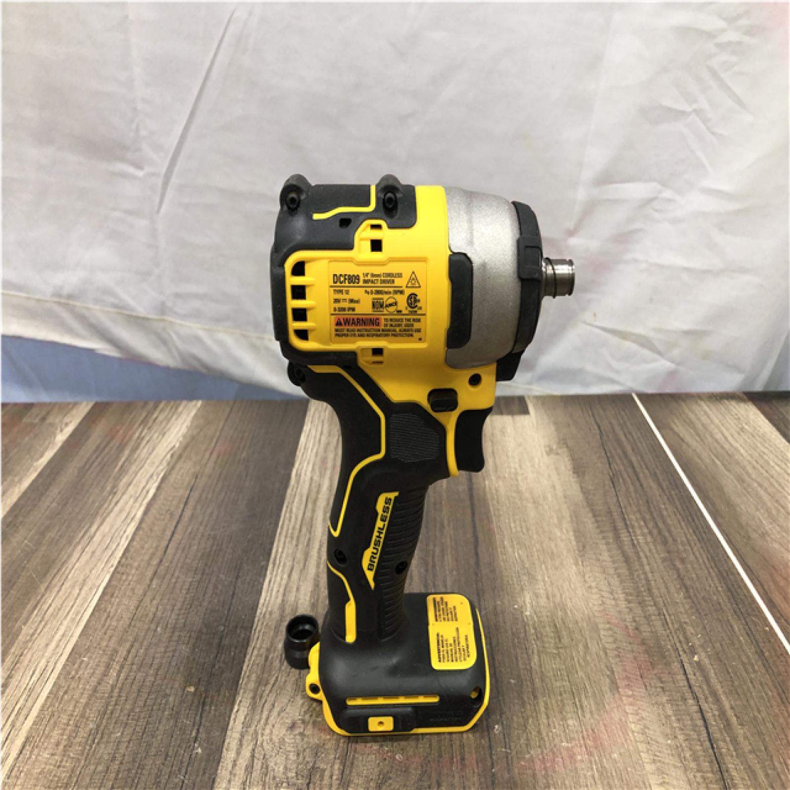 AS-IS DEWALT Atomic 20V Max Lithium-Ion Brushless Cordless Compact 1/4 in. Impact Driver Kit