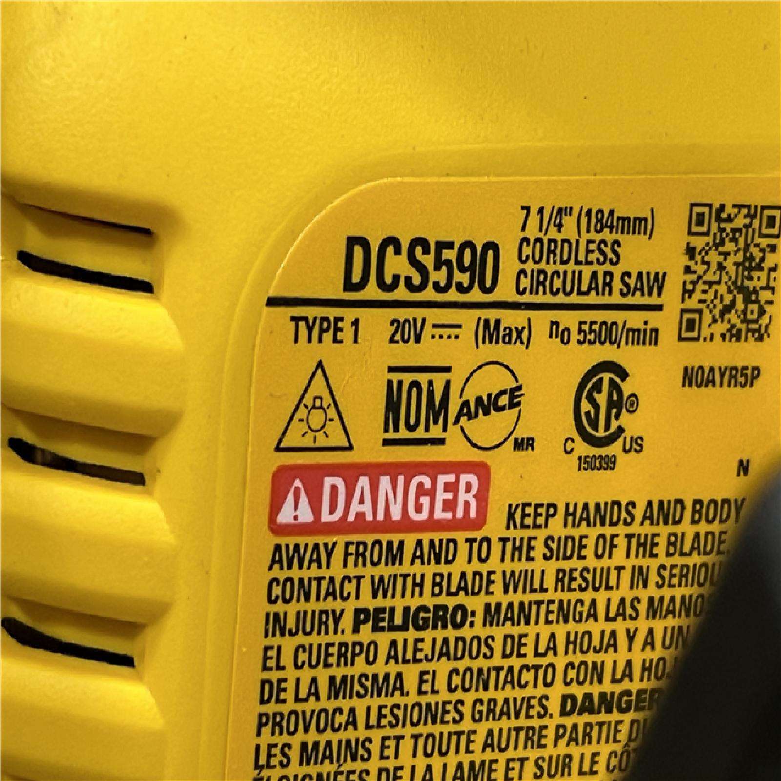 AS-IS DEWALT 20-Volt MAX 7-1/4 in. Cordless Circular Saw (Tool Only)
