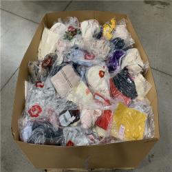DALLAS LOCATION -NEW! BULLSEYE MIXED CLOTHING PALLET - (300 UNITS)