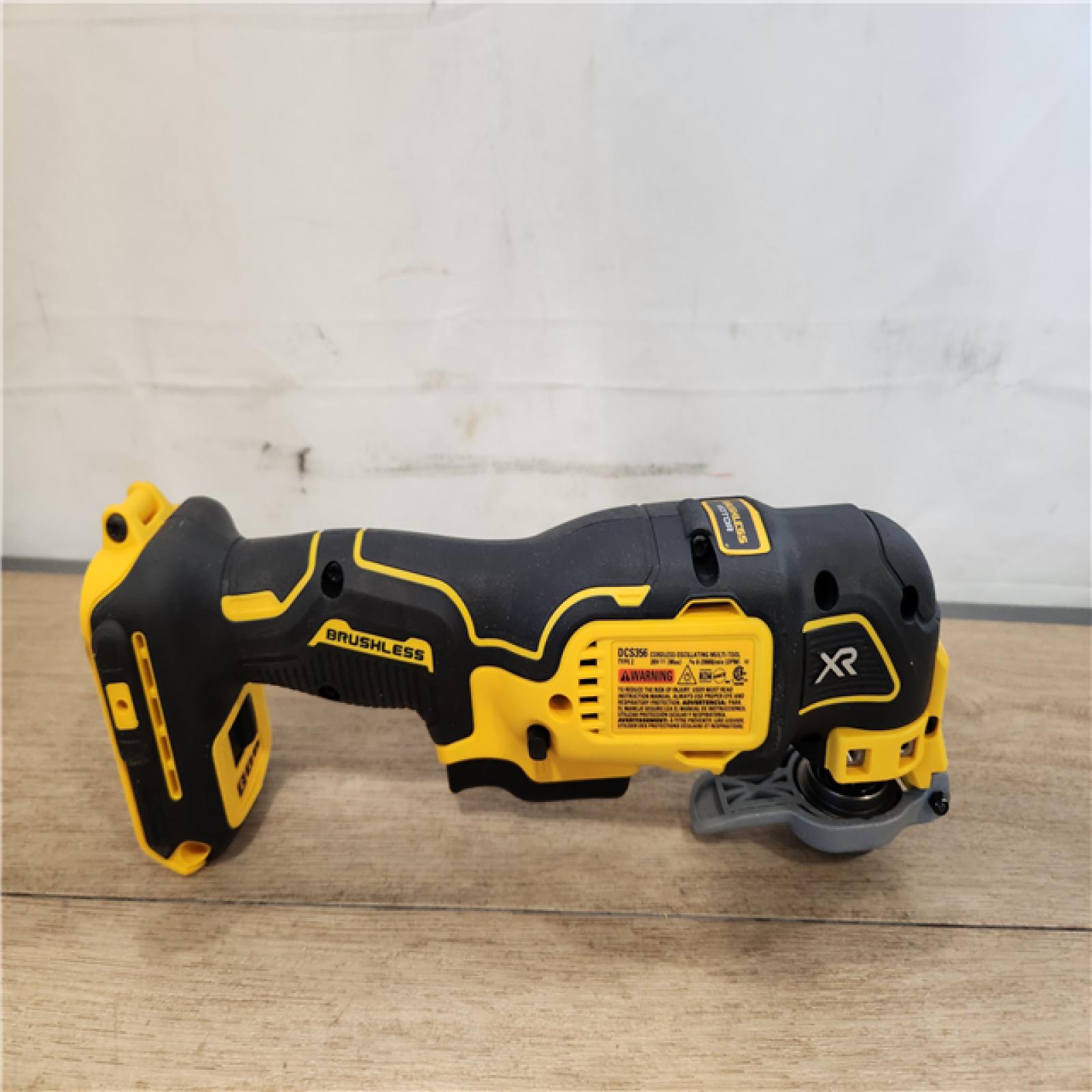 AS-IS- DEWALT 20V MAX XR Cordless Brushless 3-Speed Oscillating Multi Tool (Tool Only)