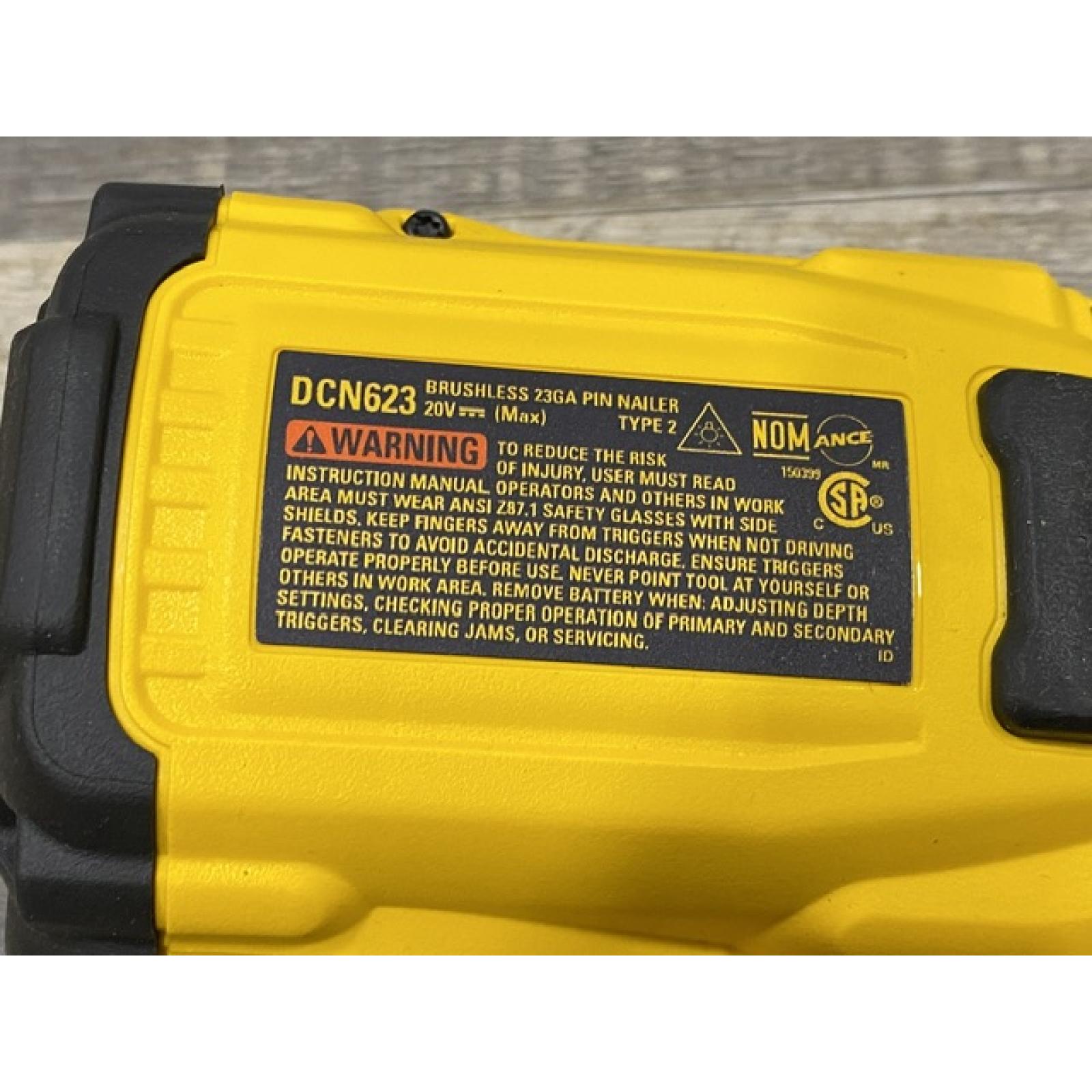 AS-IS DEWALT ATOMIC 20V MAX Lithium Ion Cordless 23 Gauge Pin Nailer Kit