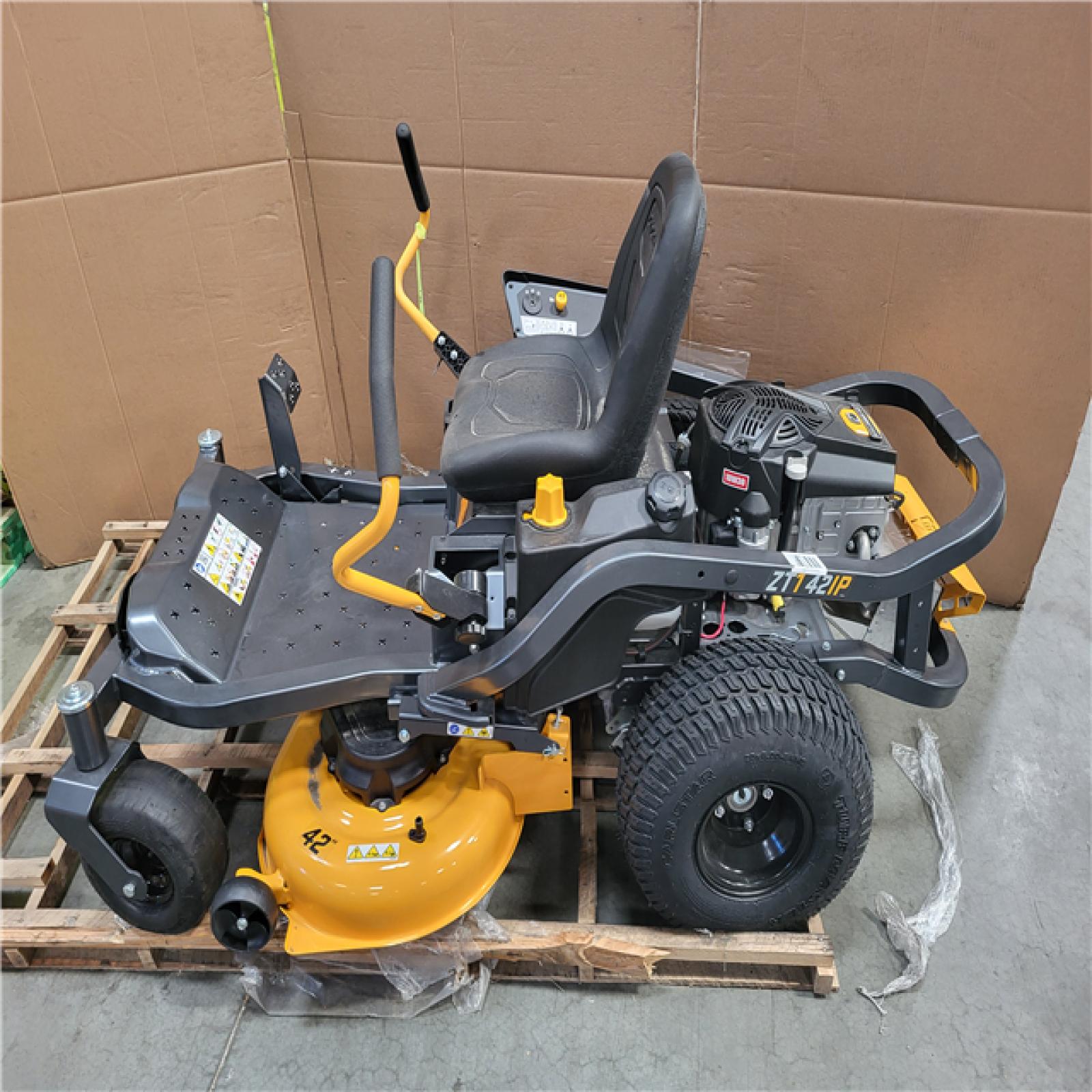 CALIFORNIA AS-IS APPREARS NEW CLUB CADET ULTIMA ZT1 42IN. ZERO TURN MOWER