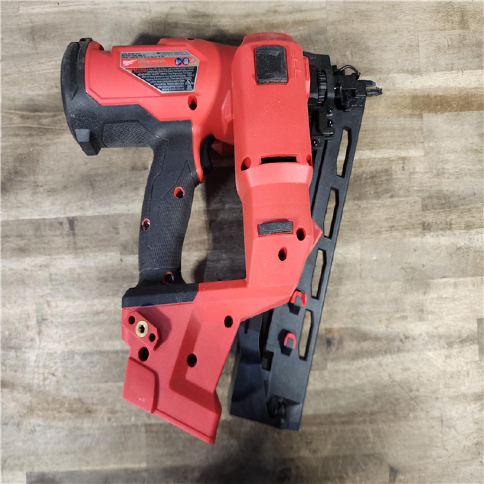 HOUSTON LOCATION - AS-IS Milwaukee 2841-20 18V Cordless Gen II 16 Gauge Angled Finish Nailer (Tool Only)