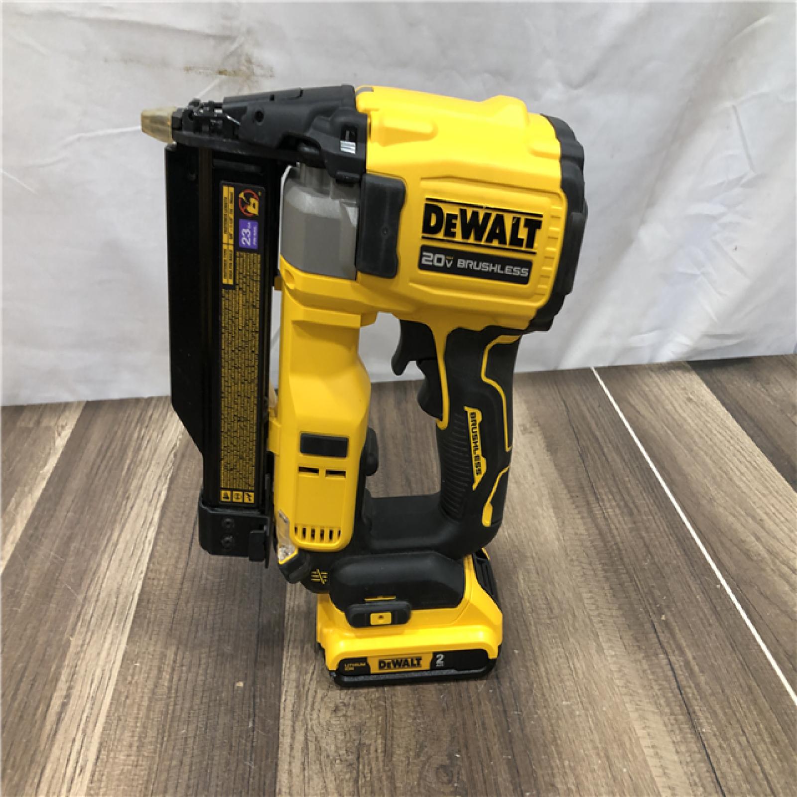 AS-IS DEWALT ATOMIC 20V MAX Lithium Ion Cordless 23 Gauge Pin Nailer Kit