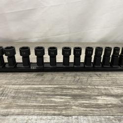 AS-IS Milwaukee  FUEL INSIDER 12V Lithium-Ion Brushless Cordless 1/4 in. - 3/8 in. Extended Reach Box Ratchet (Tool-Only)