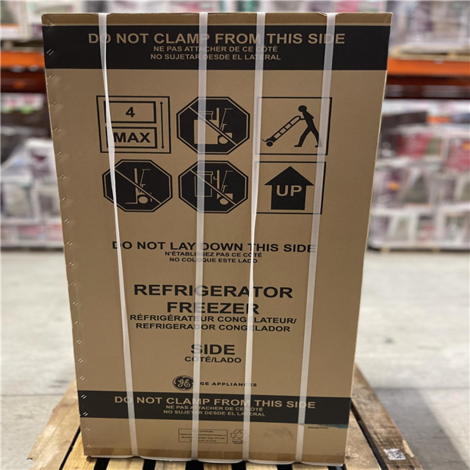 DALLAS LOCATION - GE 11.6 cu. ft. Top Freezer Refrigerator in Stainless Steel ENERGY STAR