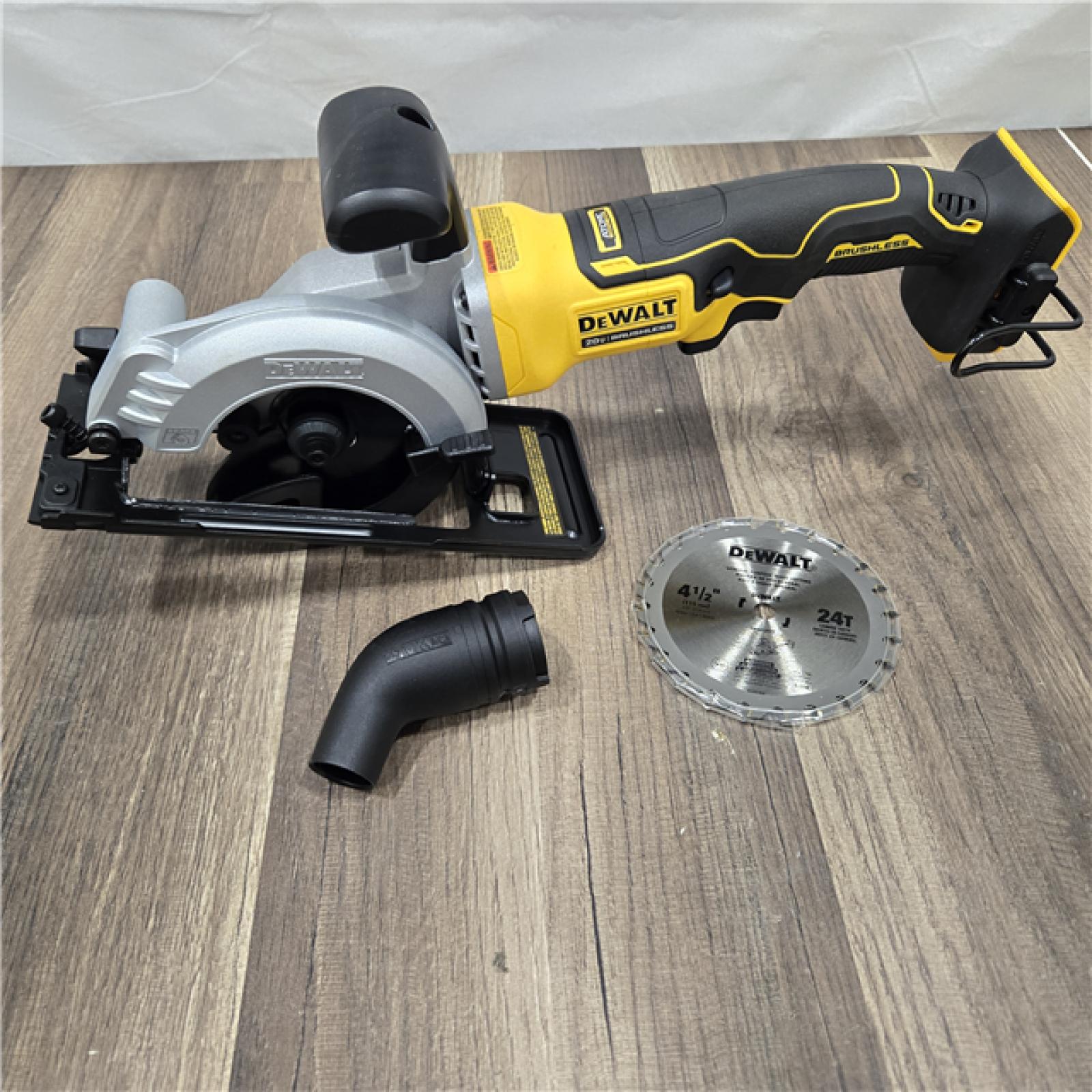 GOOD DEWALT ATOMIC 20V MAX Cordless Brushless 4-1/2 in. Circular Saw (Tool Only)
